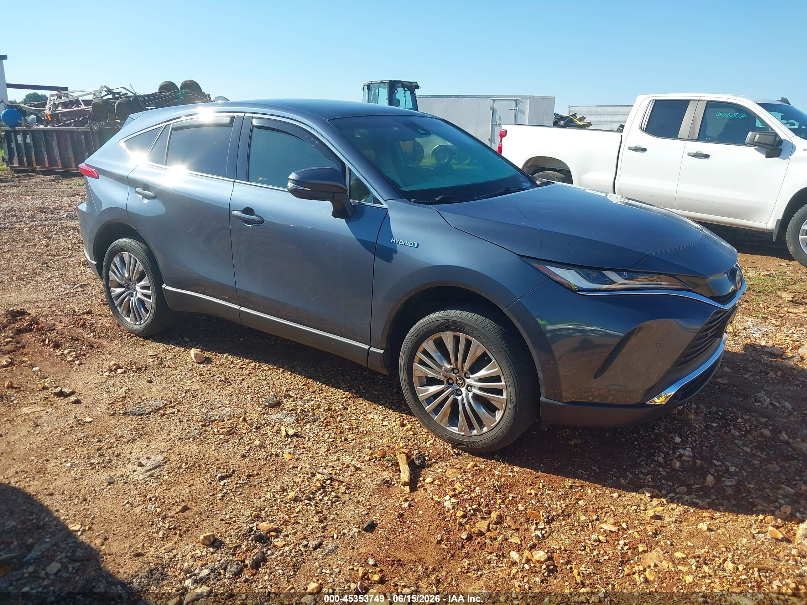 2021 Toyota Venza LE, VIN JTEAAAAH9MJ005849 — Hail