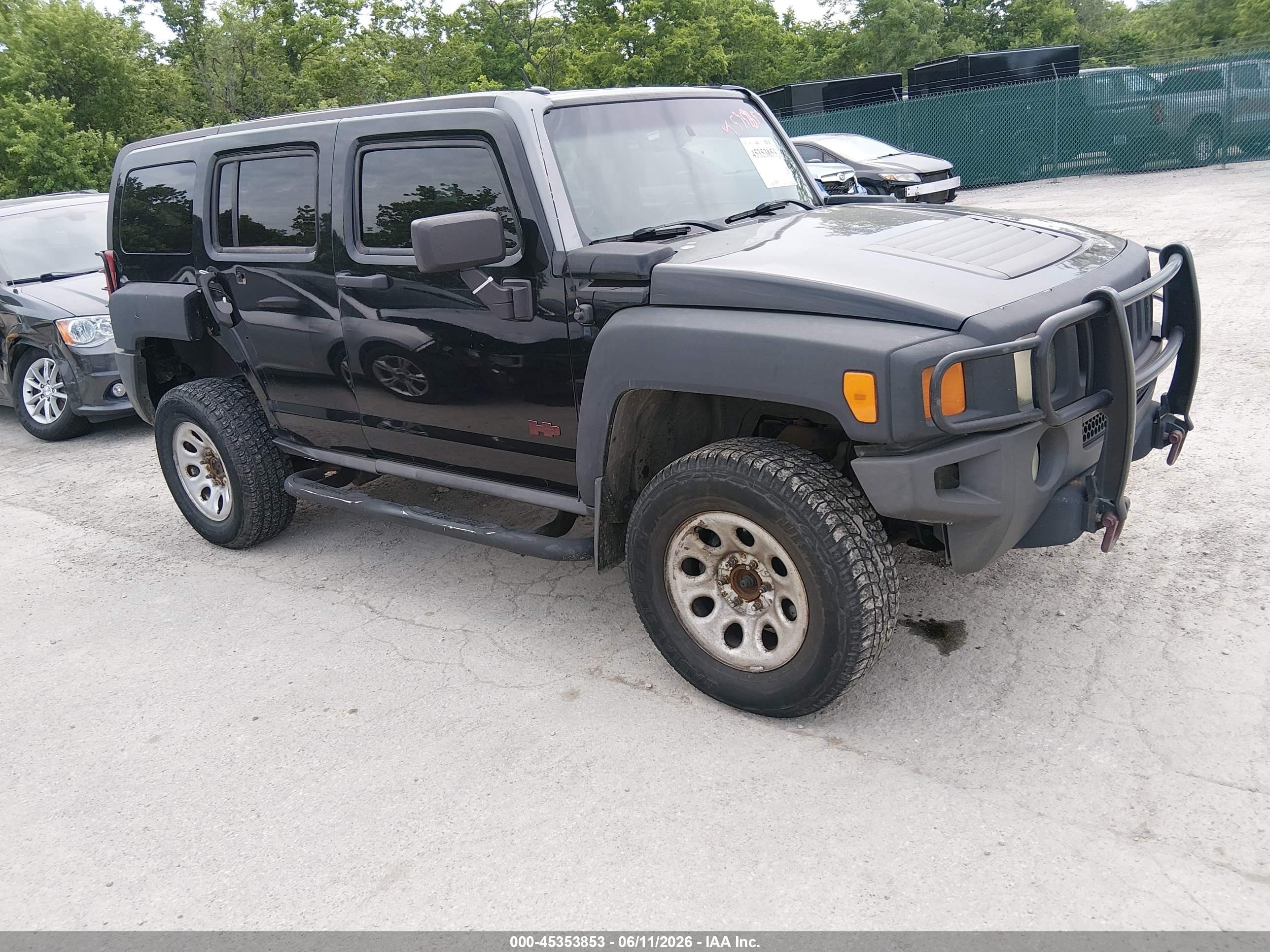 2007 Hummer H3 SUV, VIN 5GTDN13E678150702 — Side