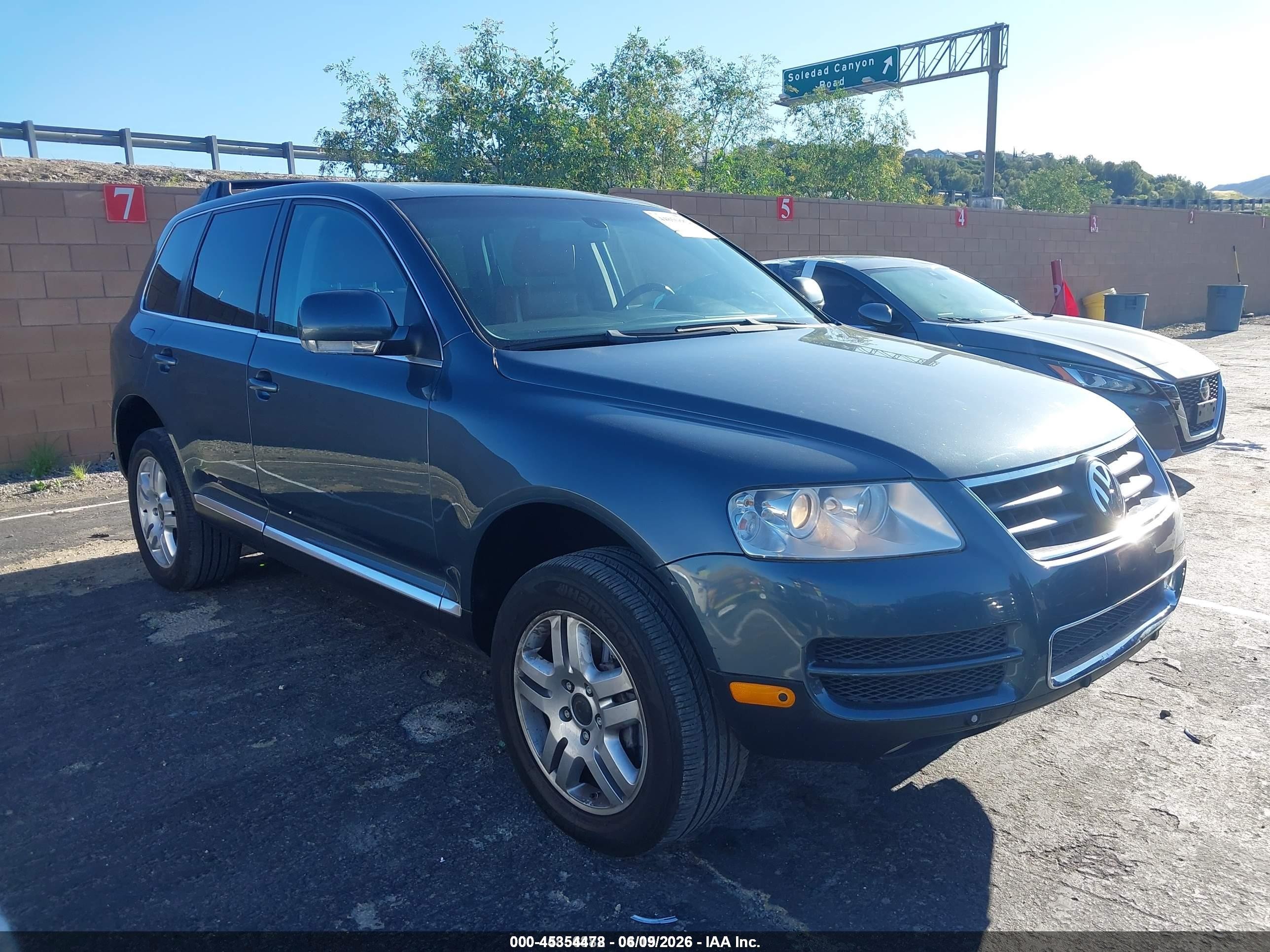 2004 Volkswagen Touareg, VIN WVGCM77L44D045494 — Rear end