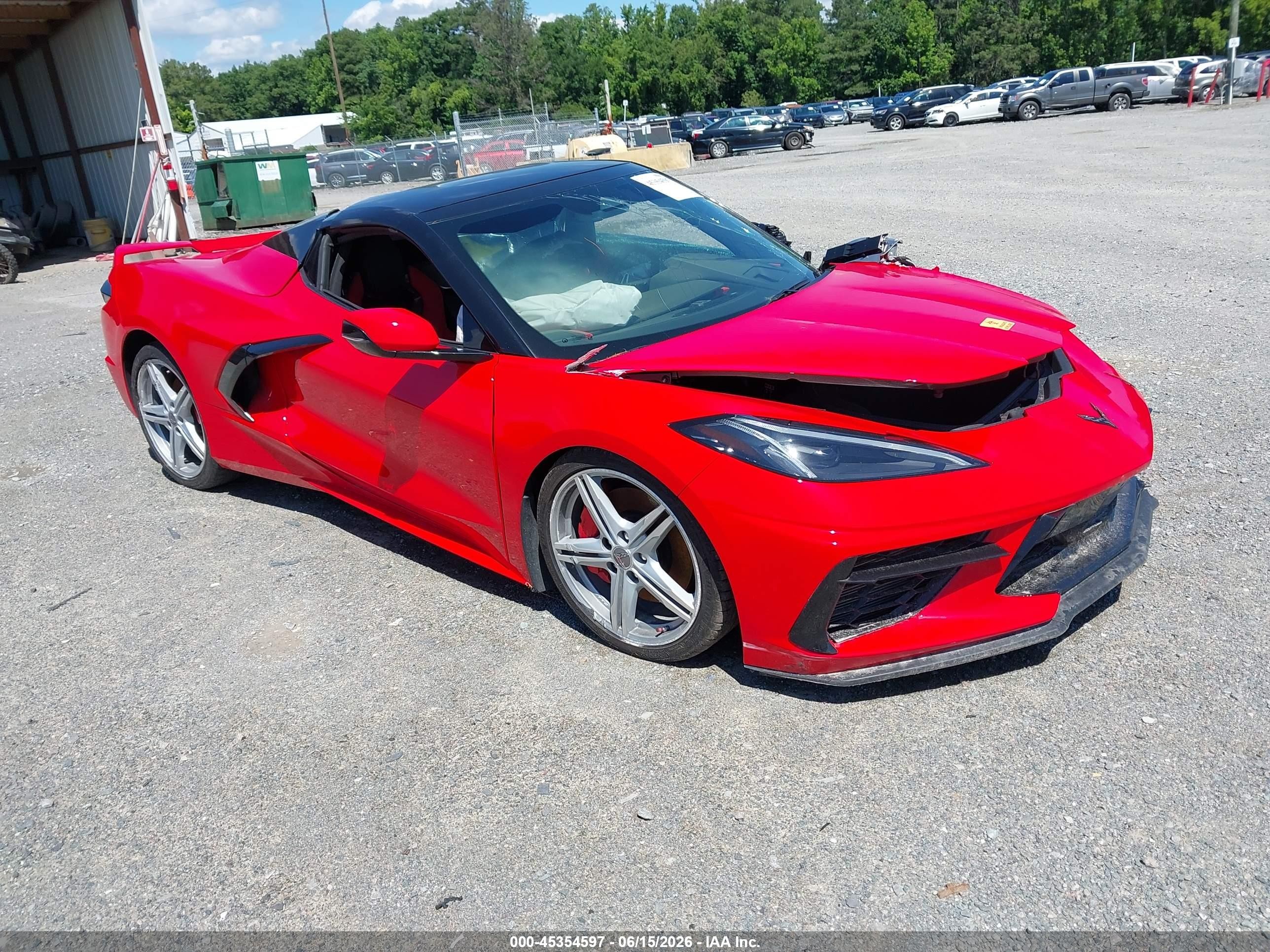 2024 Chevrolet Corvette 3LT, VIN 1G1YC3D44R5112950 — Бок
