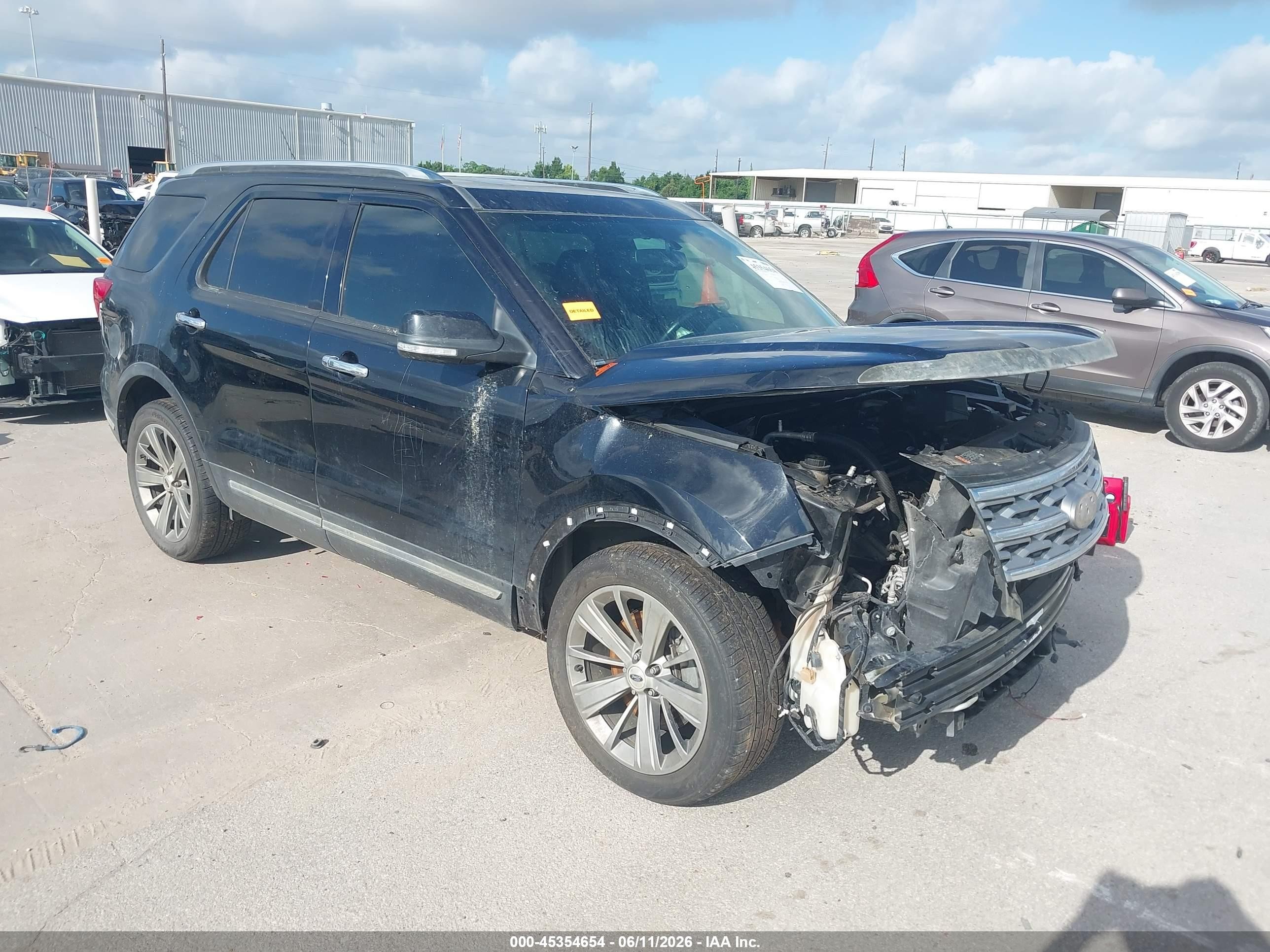 2018 Ford Explorer Limited, VIN 1FM5K8F88JGA69700 — Front end