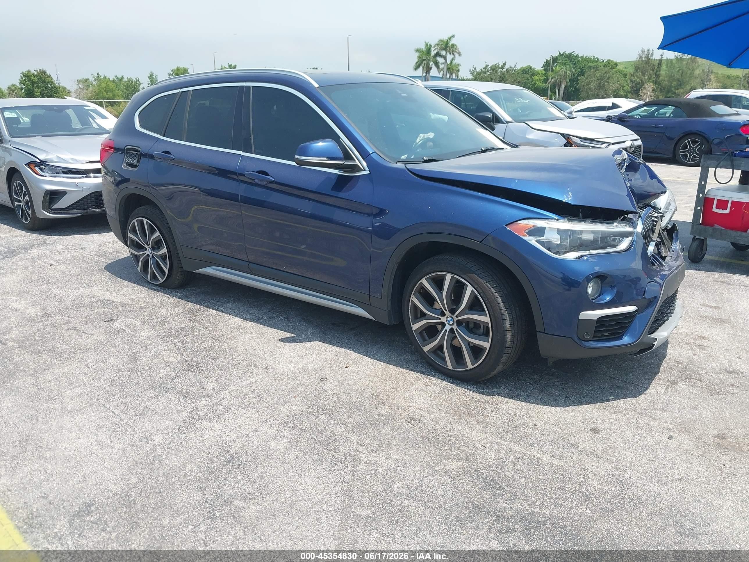 2019 BMW X1 sDrive28i, VIN WBXHU7C50K3H45135 — Front end