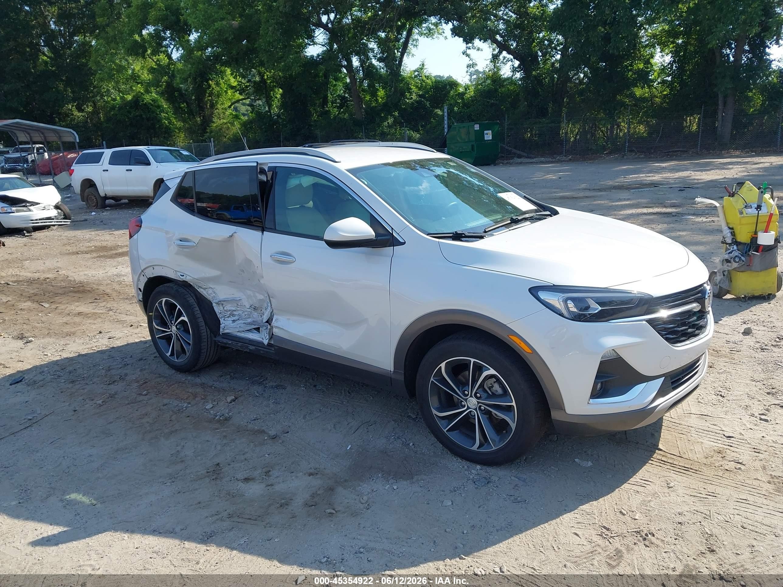 2020 Buick Encore GX Essence, VIN KL4MMFSL3LB119597 — Side