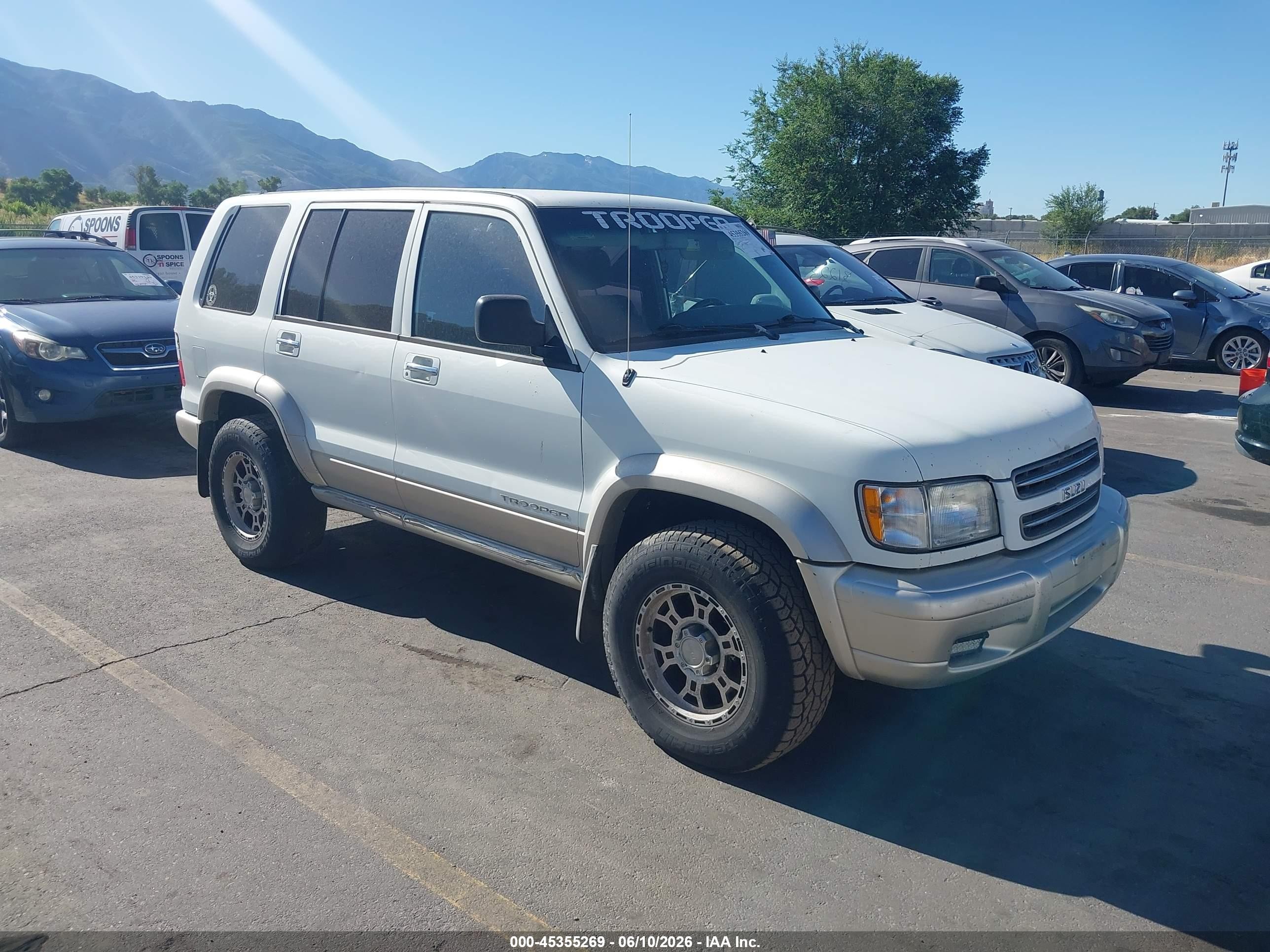 2000 Isuzu Trooper S, VIN JACDJ58X5Y7J01954 — Normal wear