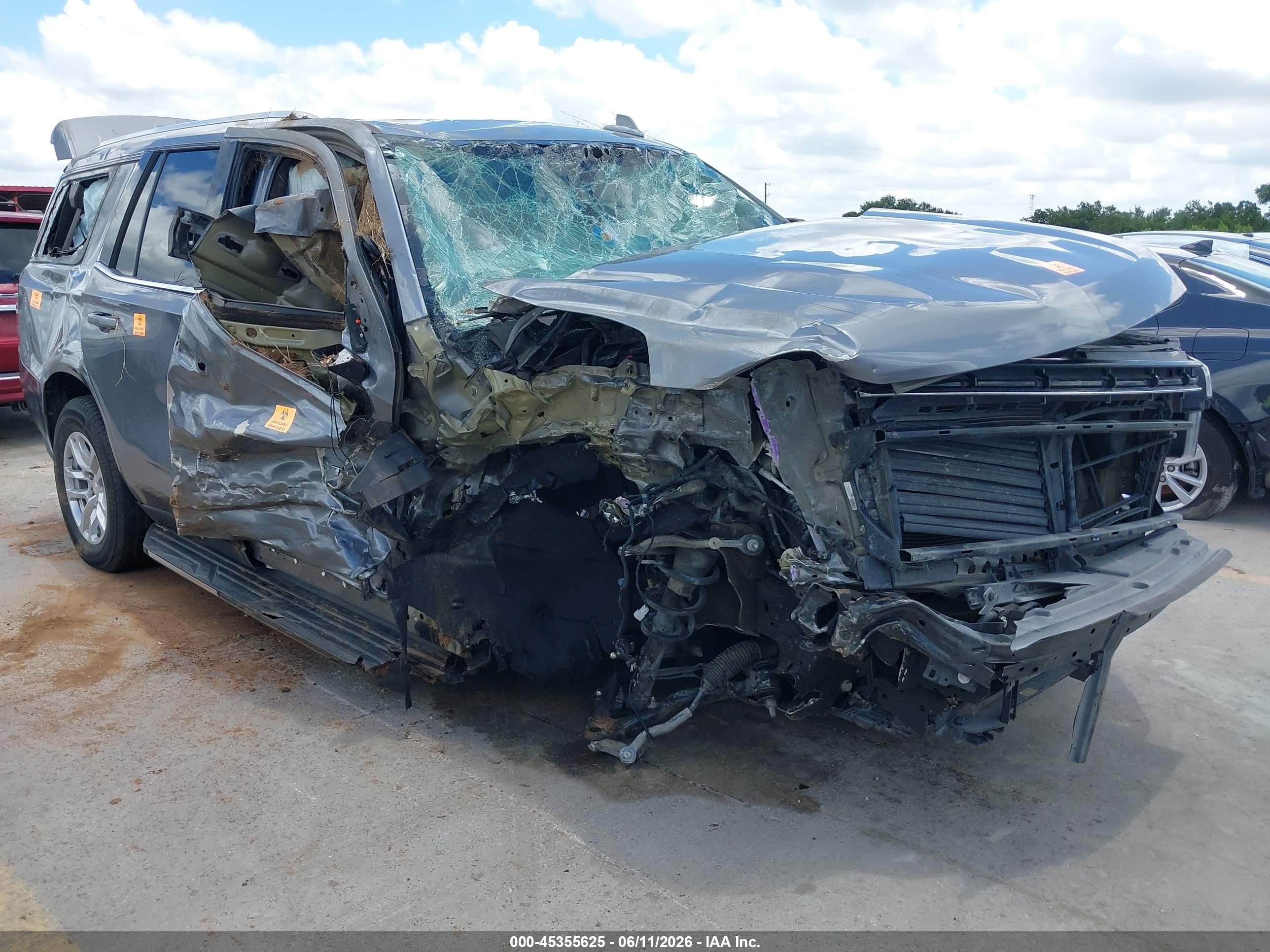 2021 Chevrolet Tahoe LT, VIN 1GNSCNKD7MR309969 — Side