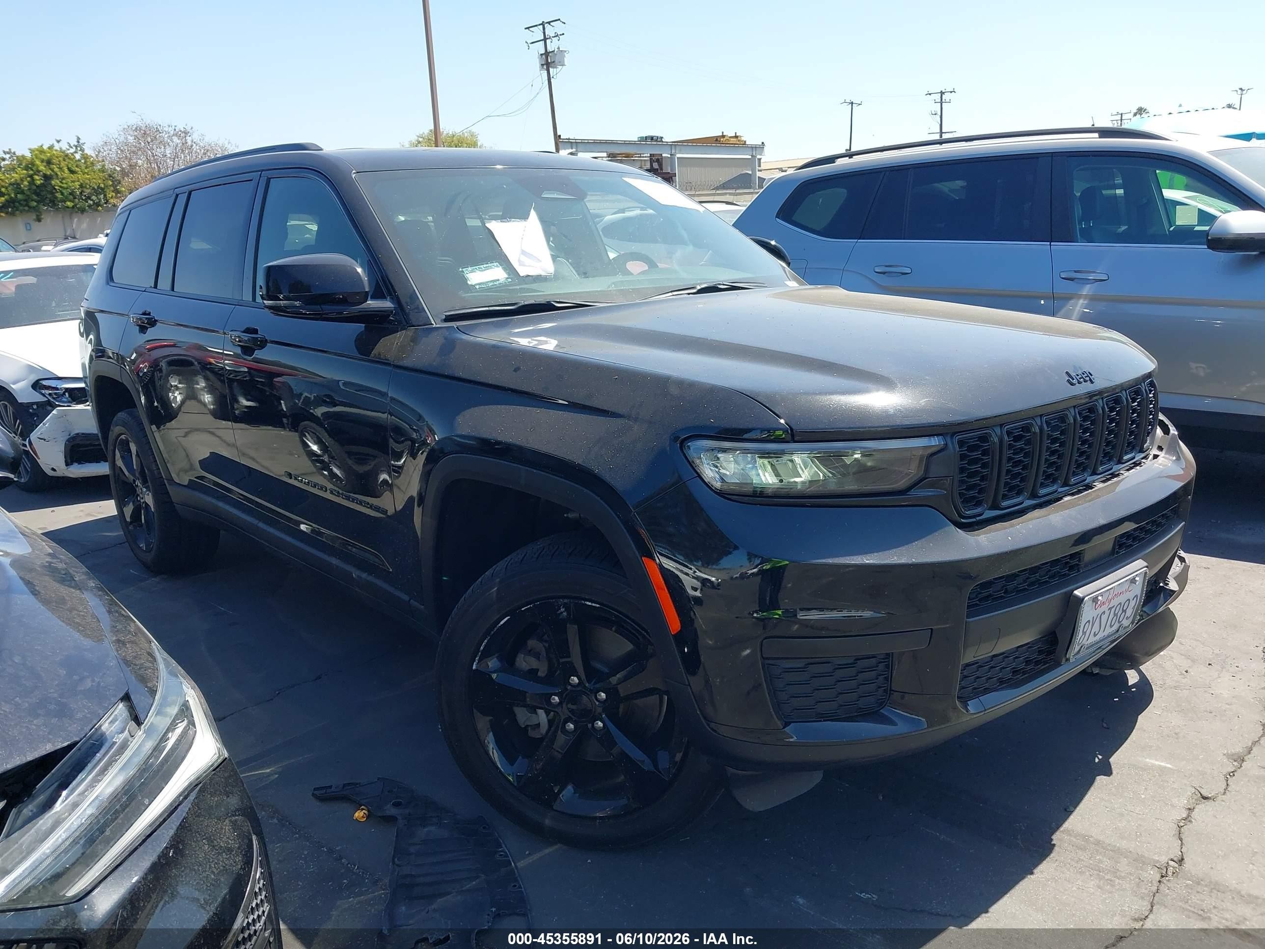 2021 Jeep Grand Cherokee Altitude, VIN 1C4RJKAG0M8194869 — Front end