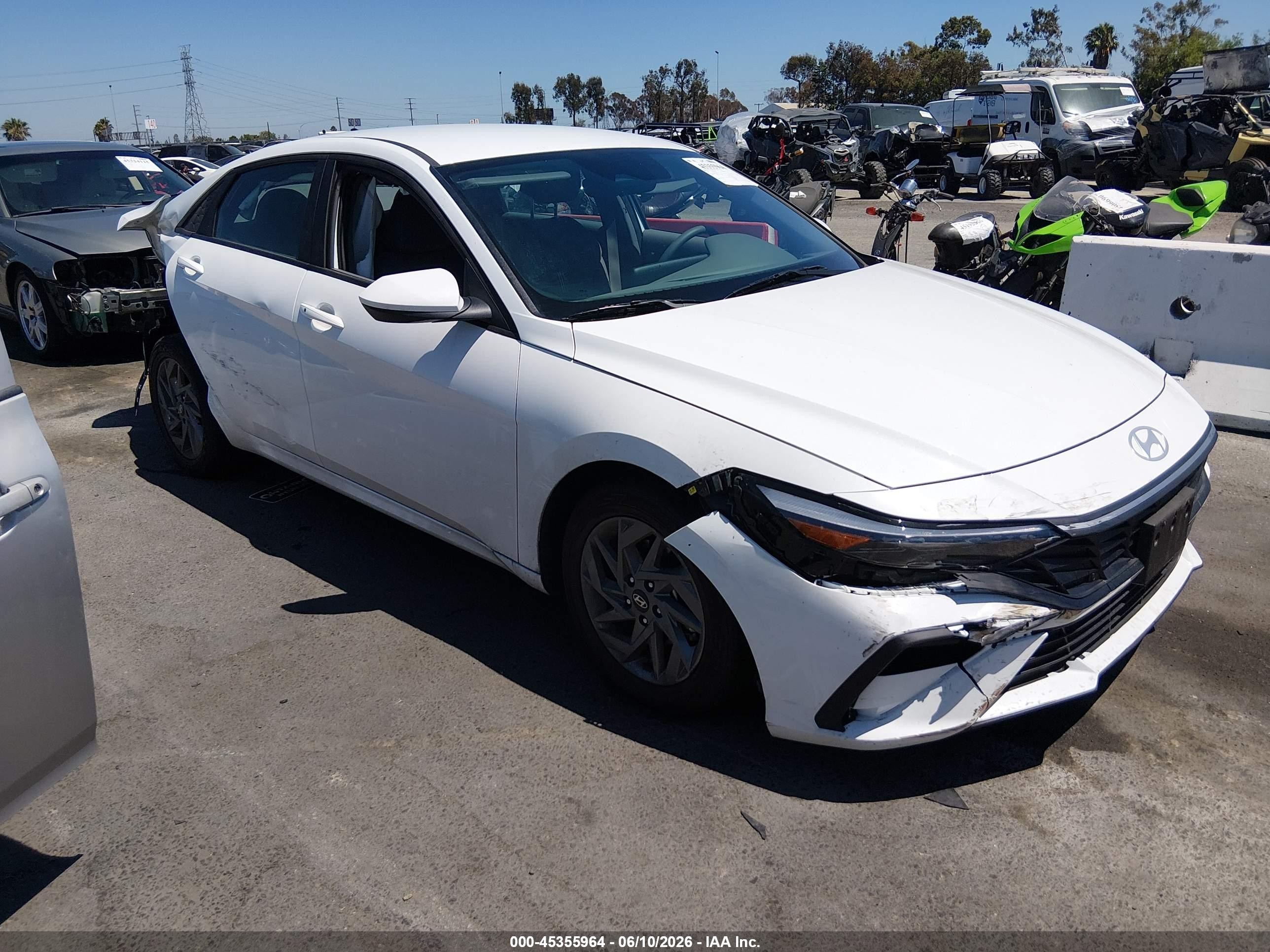 2024 Hyundai Elantra SEL, VIN KMHLM4DG8RU777107 — Rear end