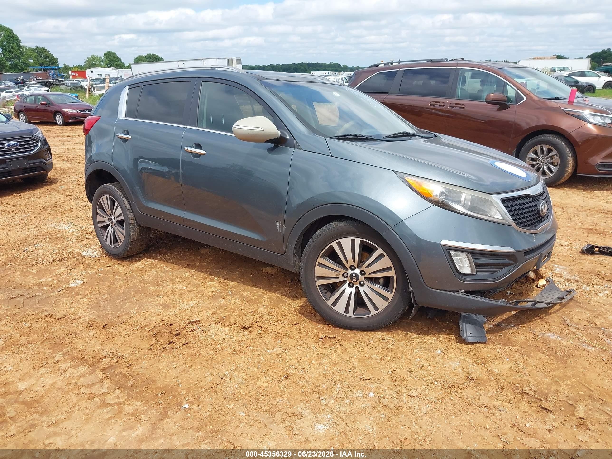2014 Kia Sportage EX, VIN KNDPC3AC4E7574325 — Front end