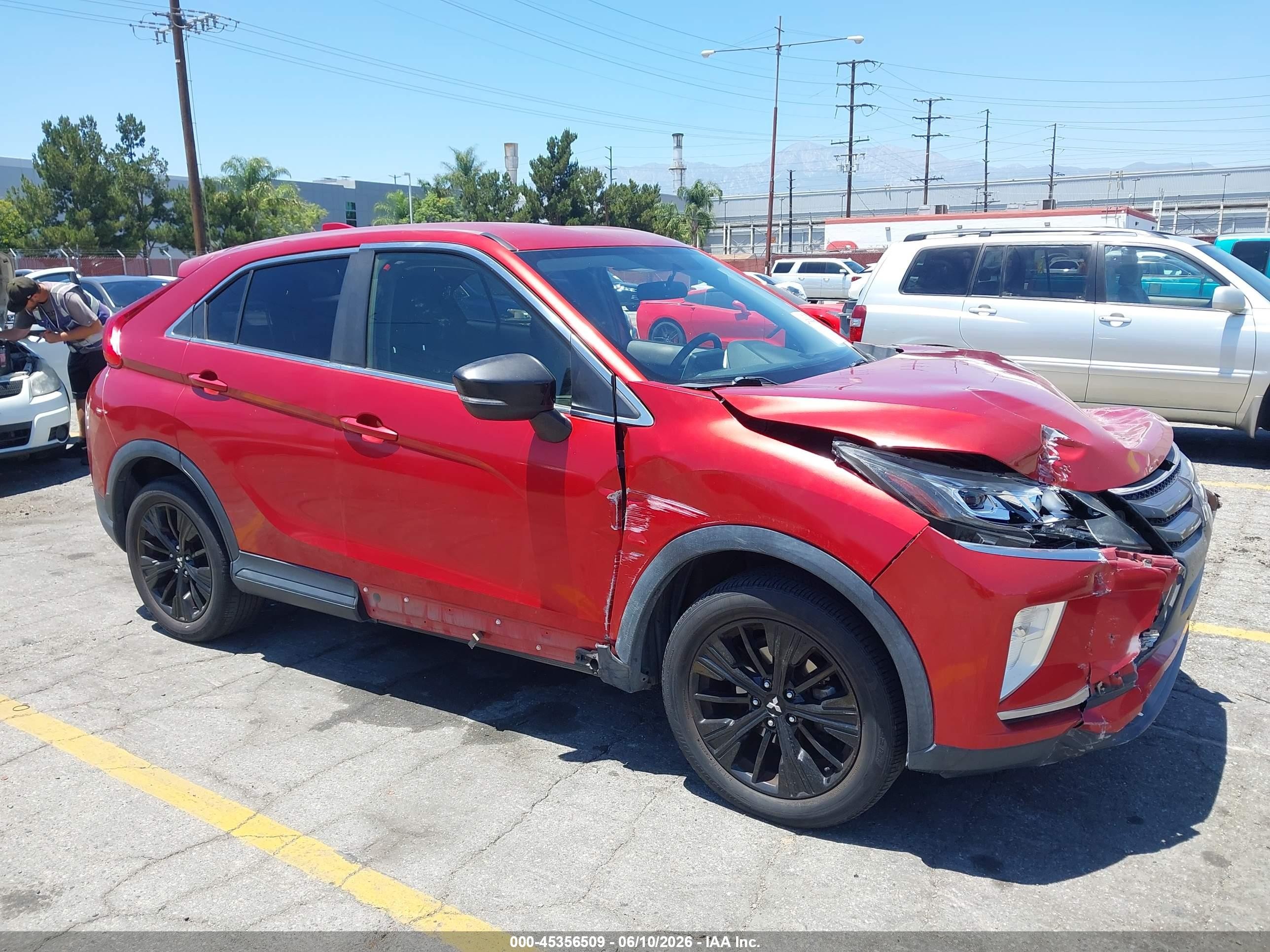 2018 Mitsubishi Eclipse Cross LE, VIN JA4AT4AA1JZ050780 — Side