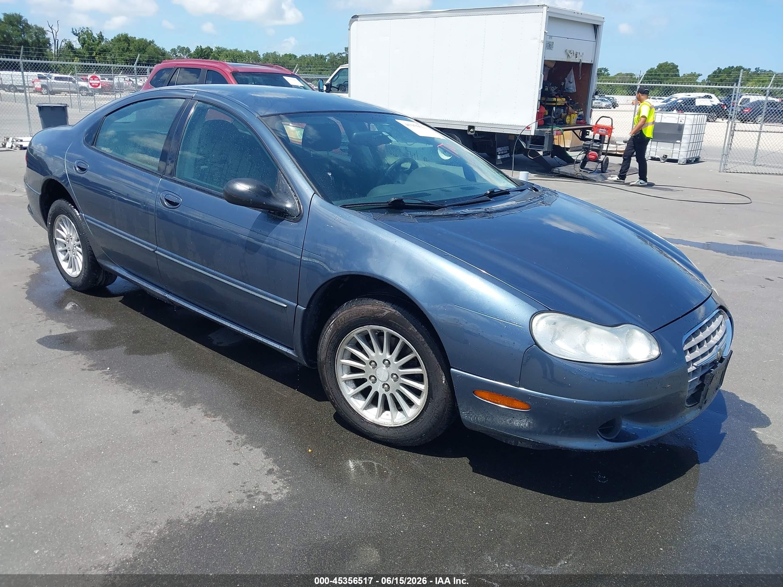 2003 Chrysler Concorde LX, VIN 2C3HD46RX3H558527 — Normal wear