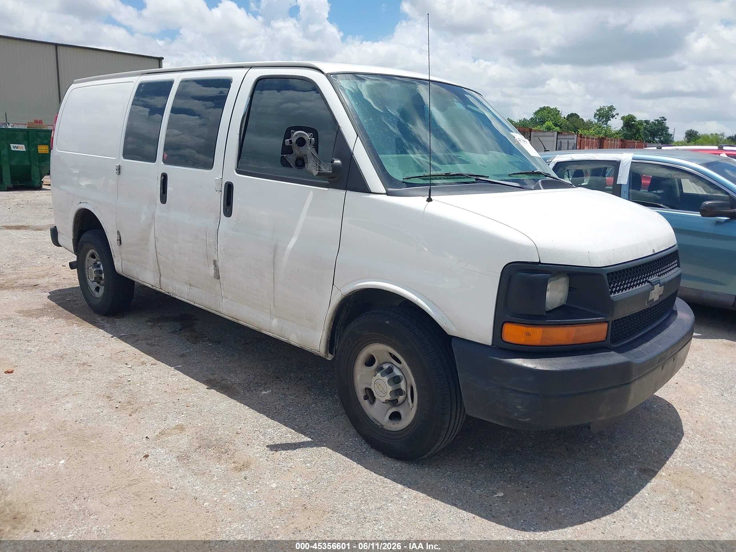 2010 Chevrolet Express 2500, VIN 1GCZGFAA0A1107820 — Front end