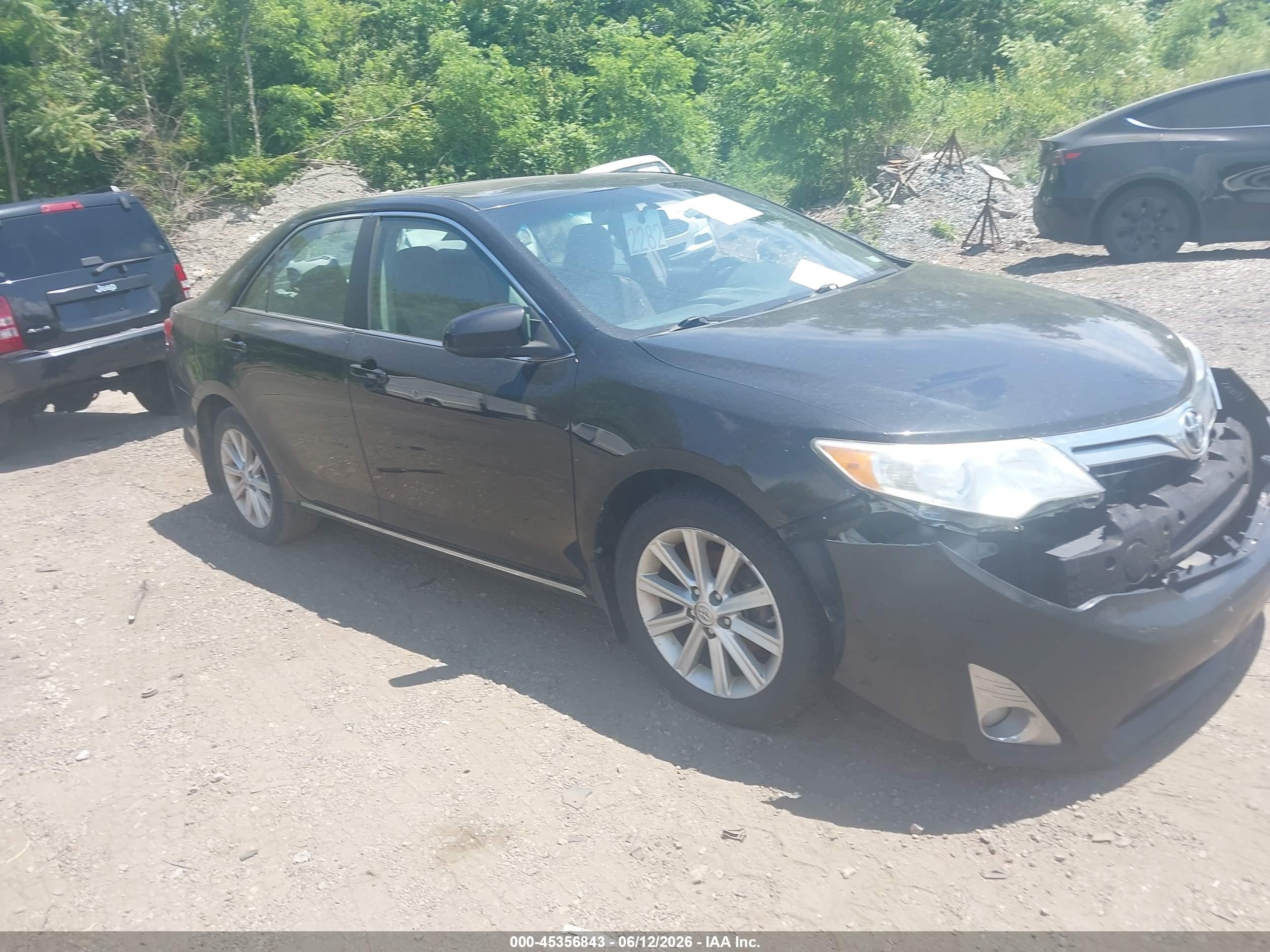 2014 Toyota Camry L, VIN 4T4BF1FK7ER370109 — Normal wear