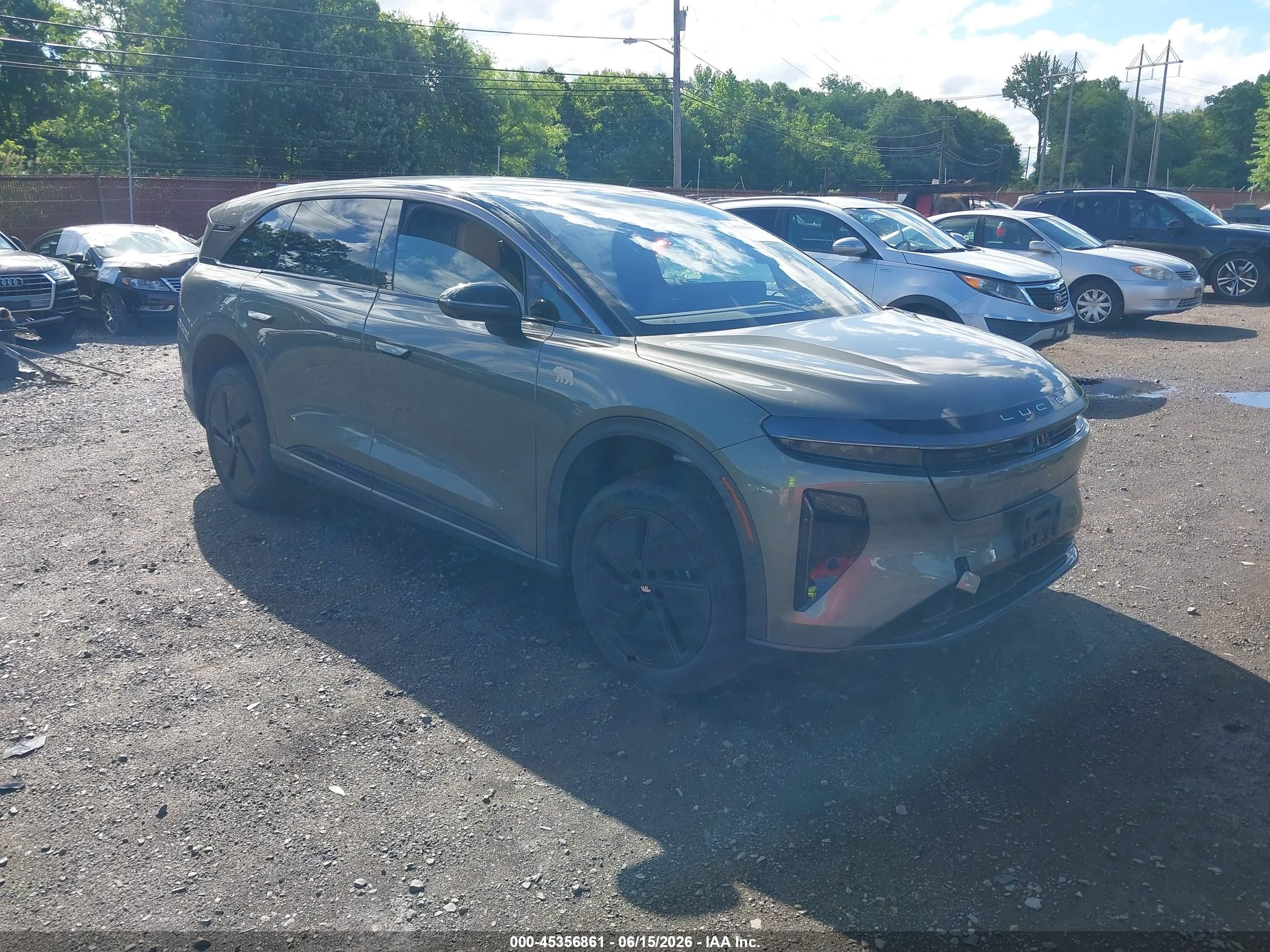 2026 Lucid Gravity, VIN 7UUG1DKJ7TA008796 — Side