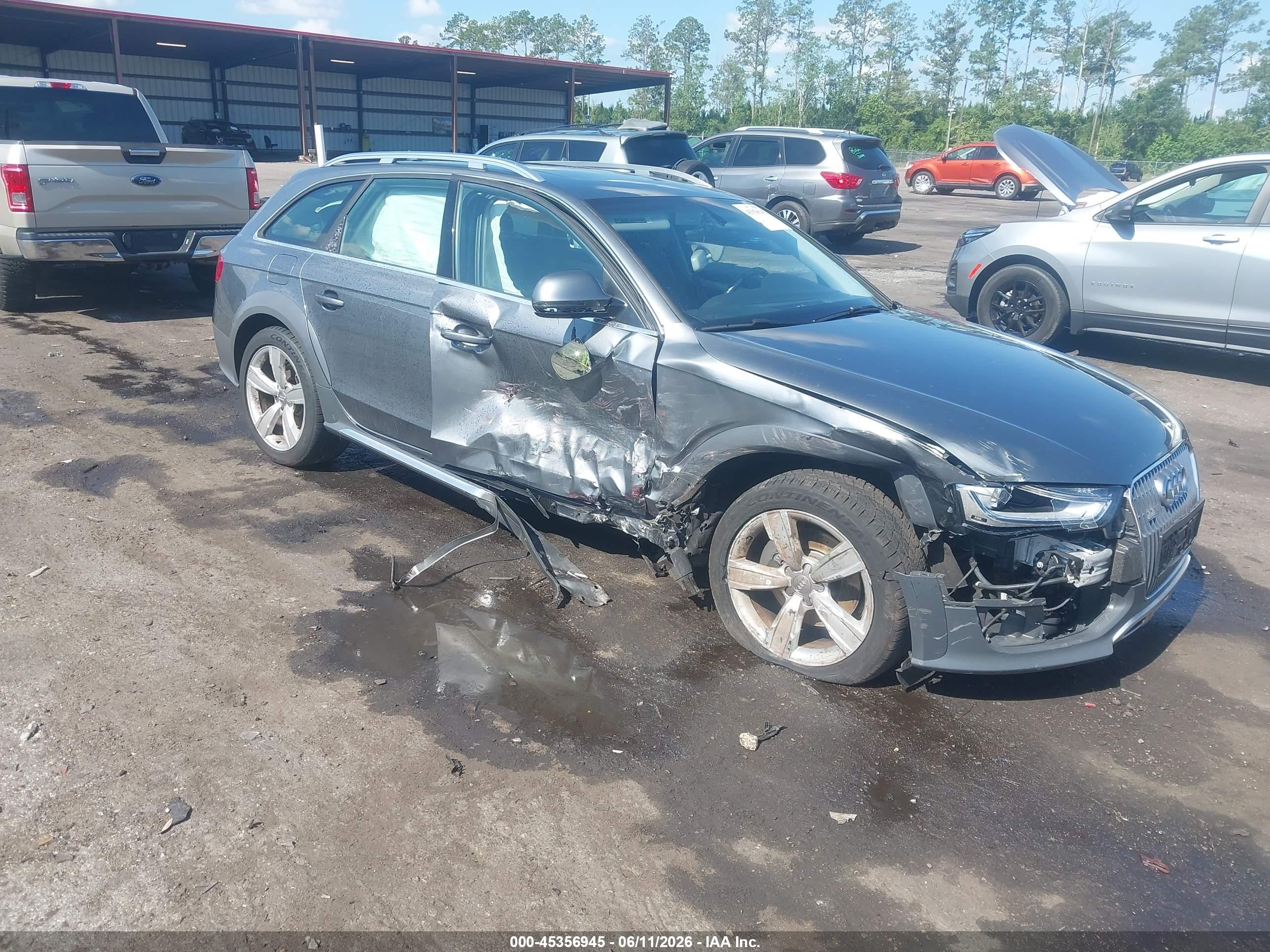 2014 Audi allroad A4 Premium Plus, VIN WA1UFAFL1EA059156 — Side