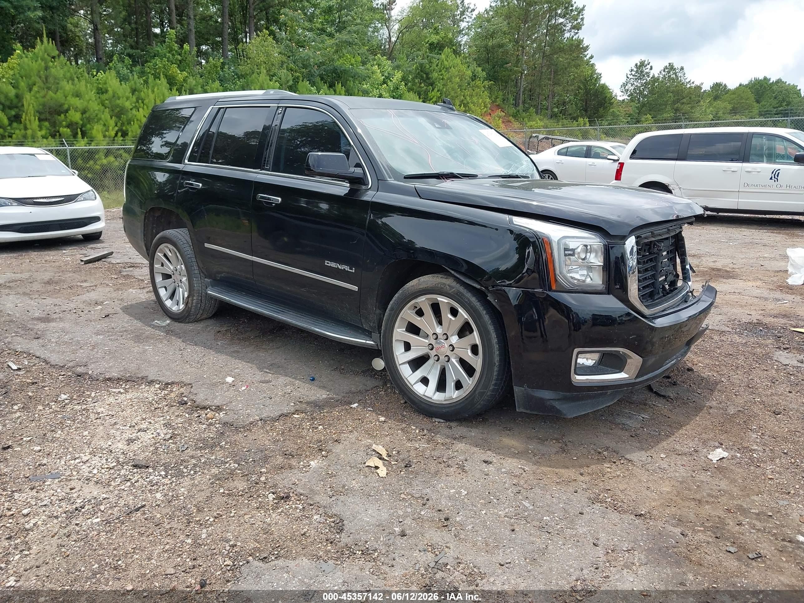 2017 GMC Yukon Denali, VIN 1GKS2CKJXHR290754 — Side