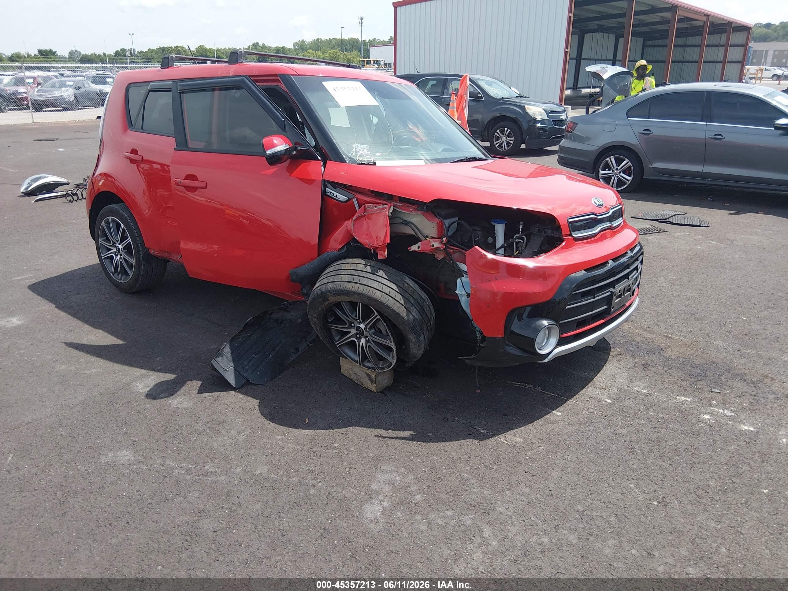 2019 Kia Soul +, VIN KNDJX3AA9K7681763 — Front end