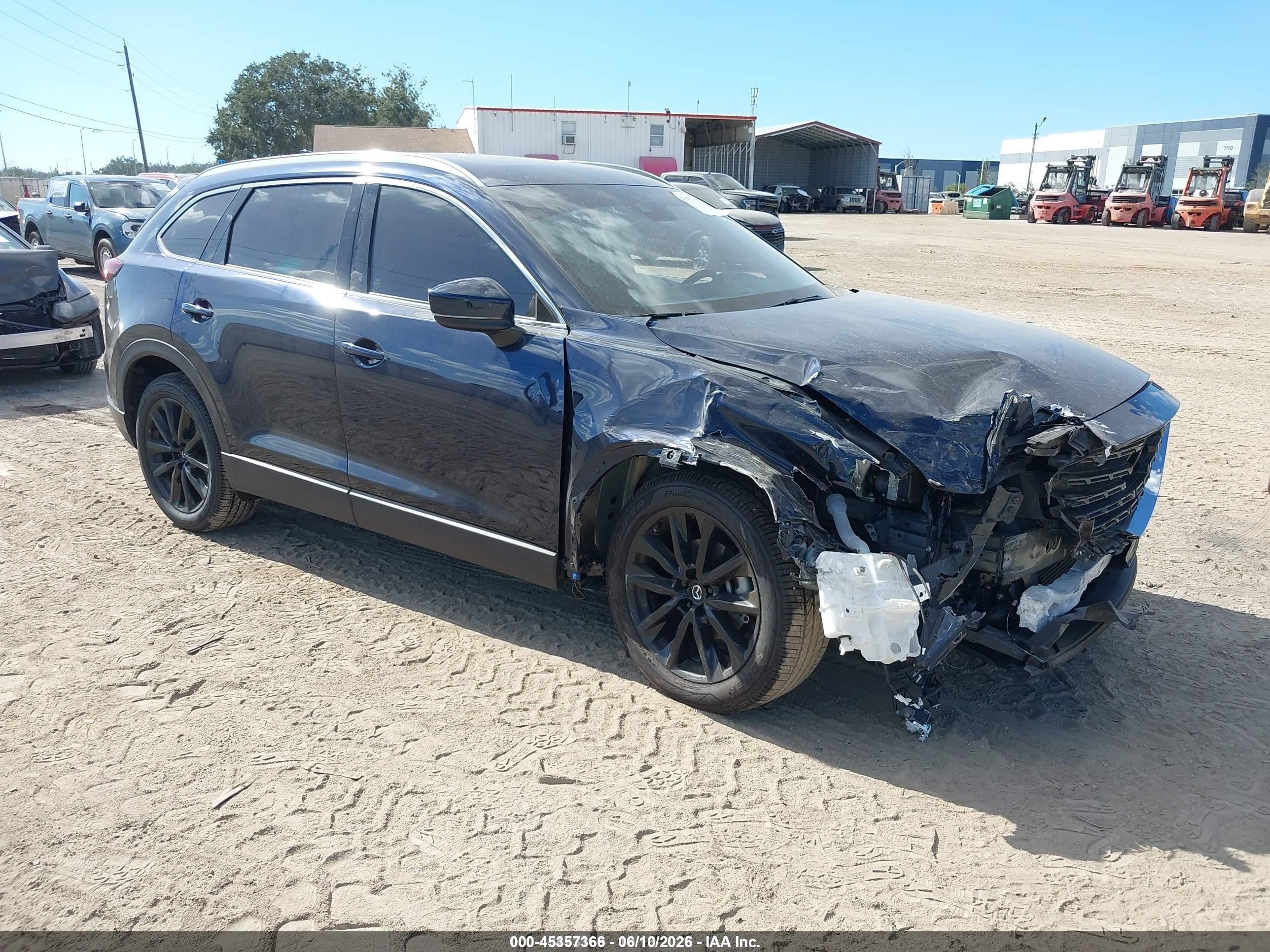 2022 Mazda CX-9 Touring Plus, VIN JM3TCBAY2N0629701 — Front end
