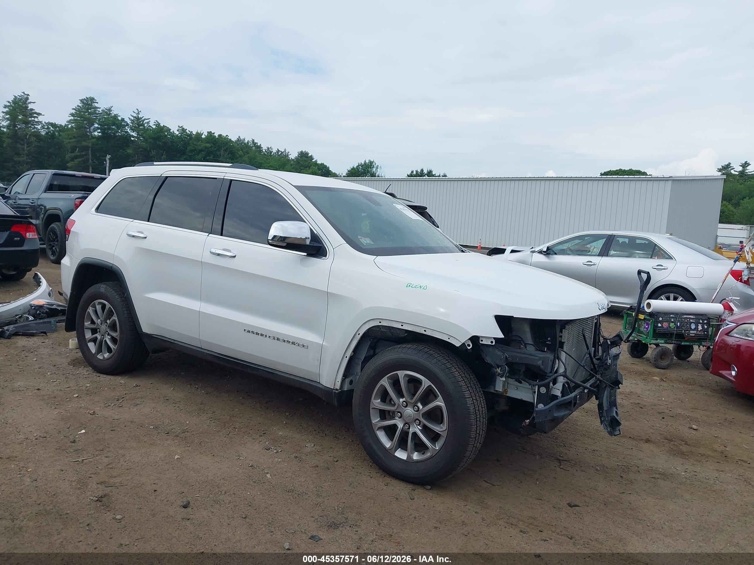 2015 Jeep Grand Cherokee Limited, VIN 1C4RJFBG8FC905479 — Front end
