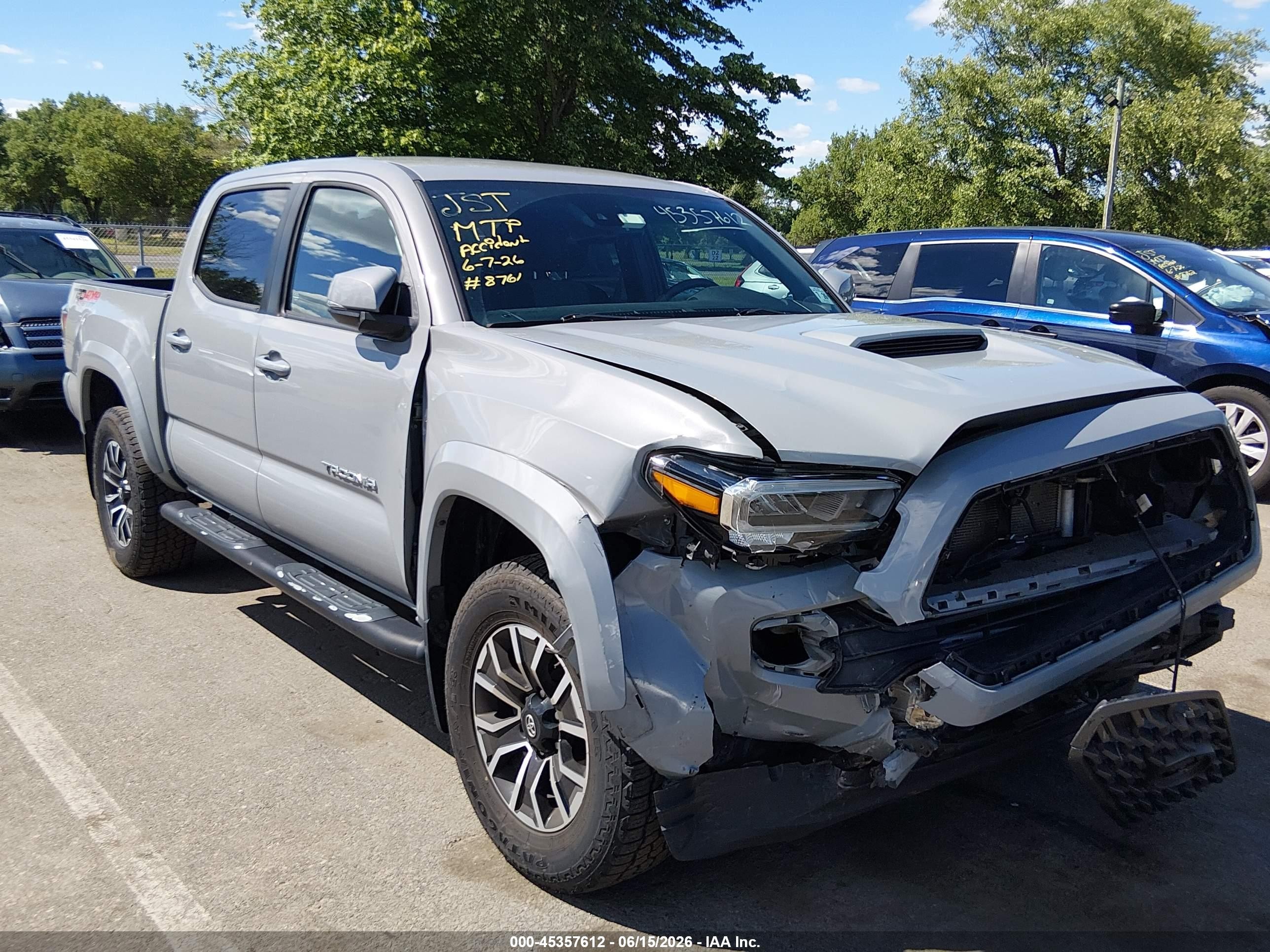 2021 Toyota Tacoma TRD Off Road, VIN 3TMCZ5AN6MM435778 — Front end