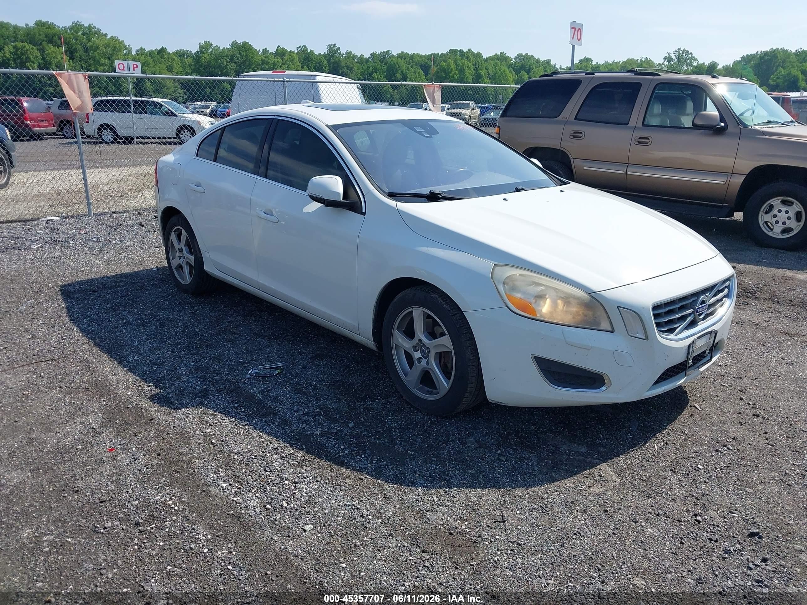 2013 Volvo S60 T5 Premier, VIN YV1612FSXD2187621 — Undercarriage