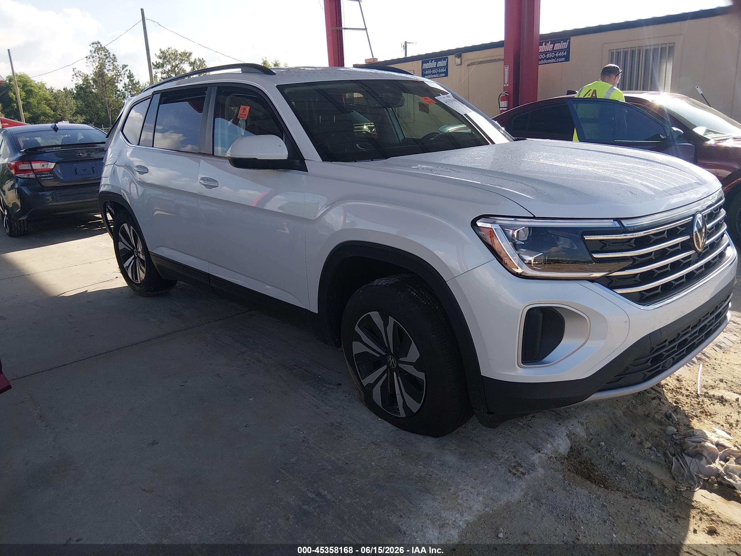 2026 Volkswagen Atlas, VIN 1V2DN2CA4TC506385 — Зад