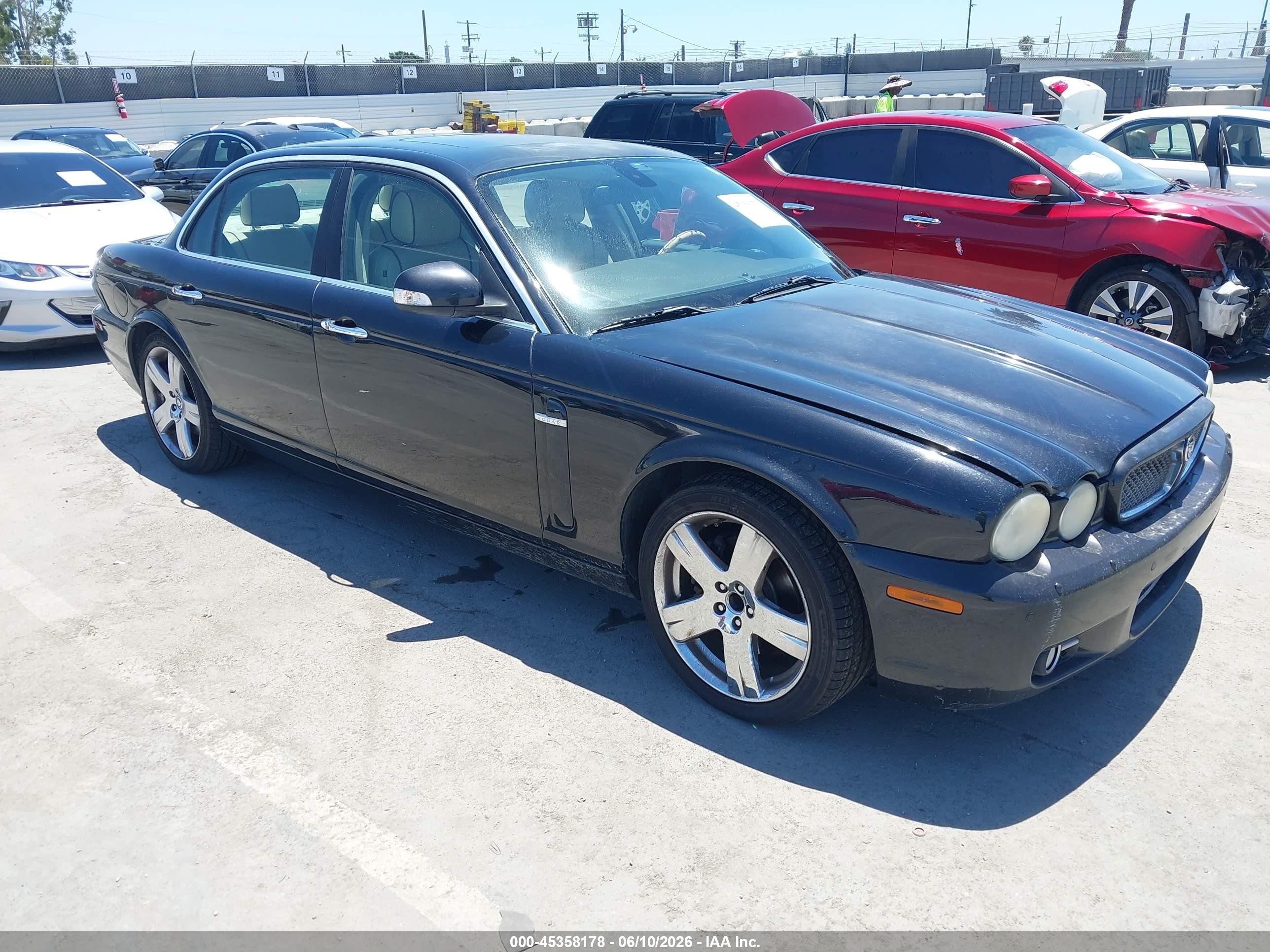 2008 Jaguar XJ 8 LWB, VIN SAJWA79B38SH20711 — Normal wear