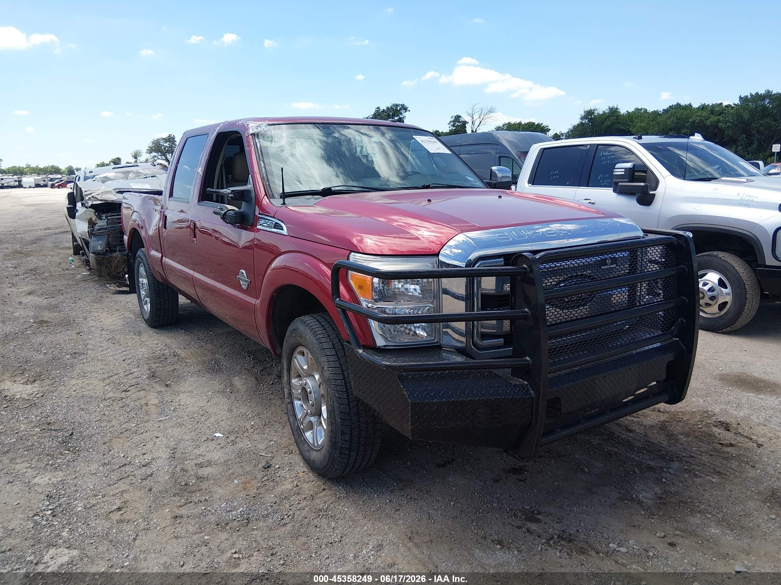 2016 Ford F-250 Lariat, VIN 1FT7W2BT5GED22761 — Side