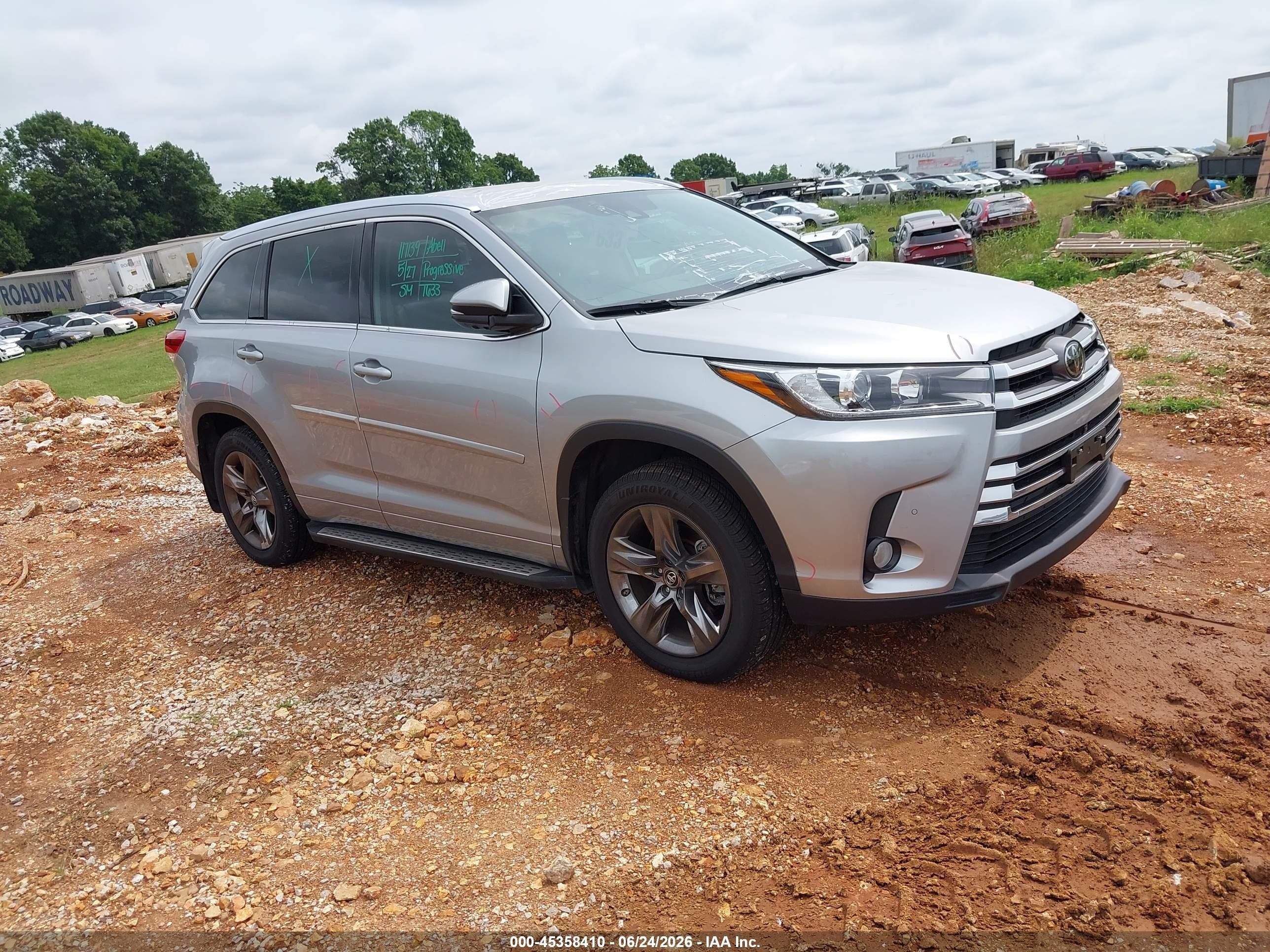2018 Toyota Highlander Limited Platinum, VIN 5TDDZRFH8JS818180 — Hail