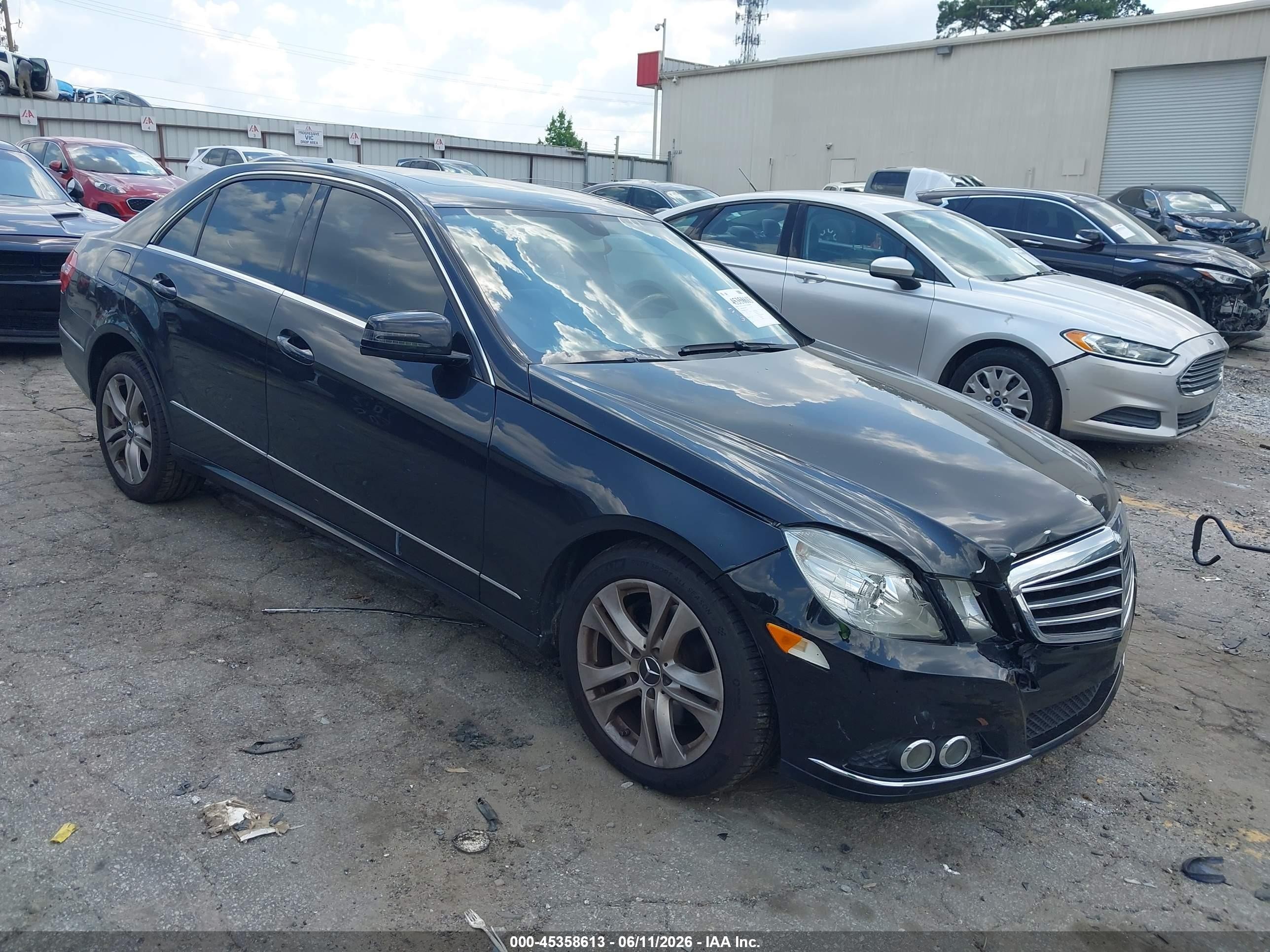 2011 Mercedes-Benz E 350 Luxury, VIN WDDHF8HB3BA357276 — Front end