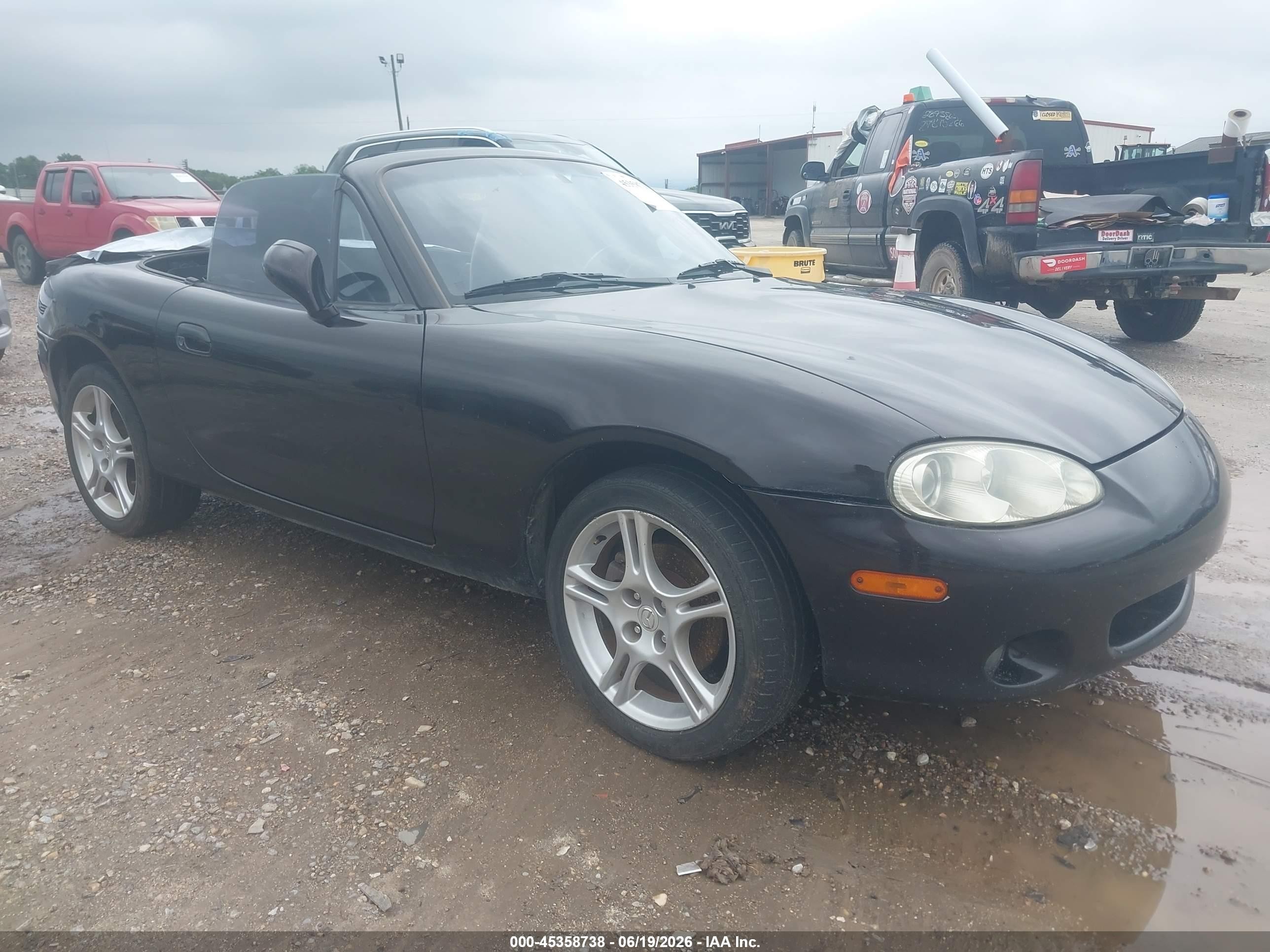 2004 Mazda MX-5 Miata LS, VIN JM1NB353340401293 — Rear end