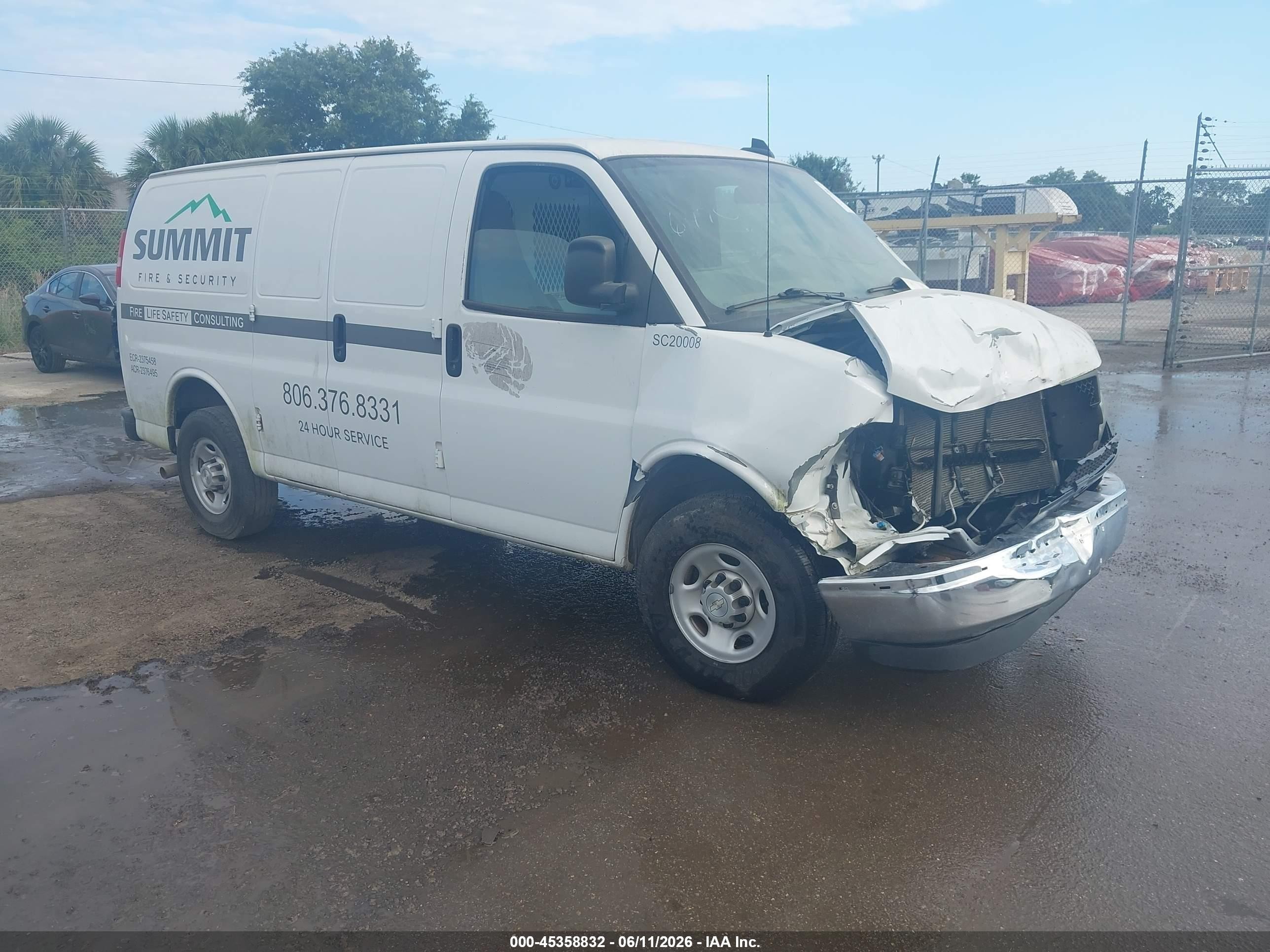 2020 Chevrolet Express Cargo, VIN 1GCWGAFG9L1230716 — Front end