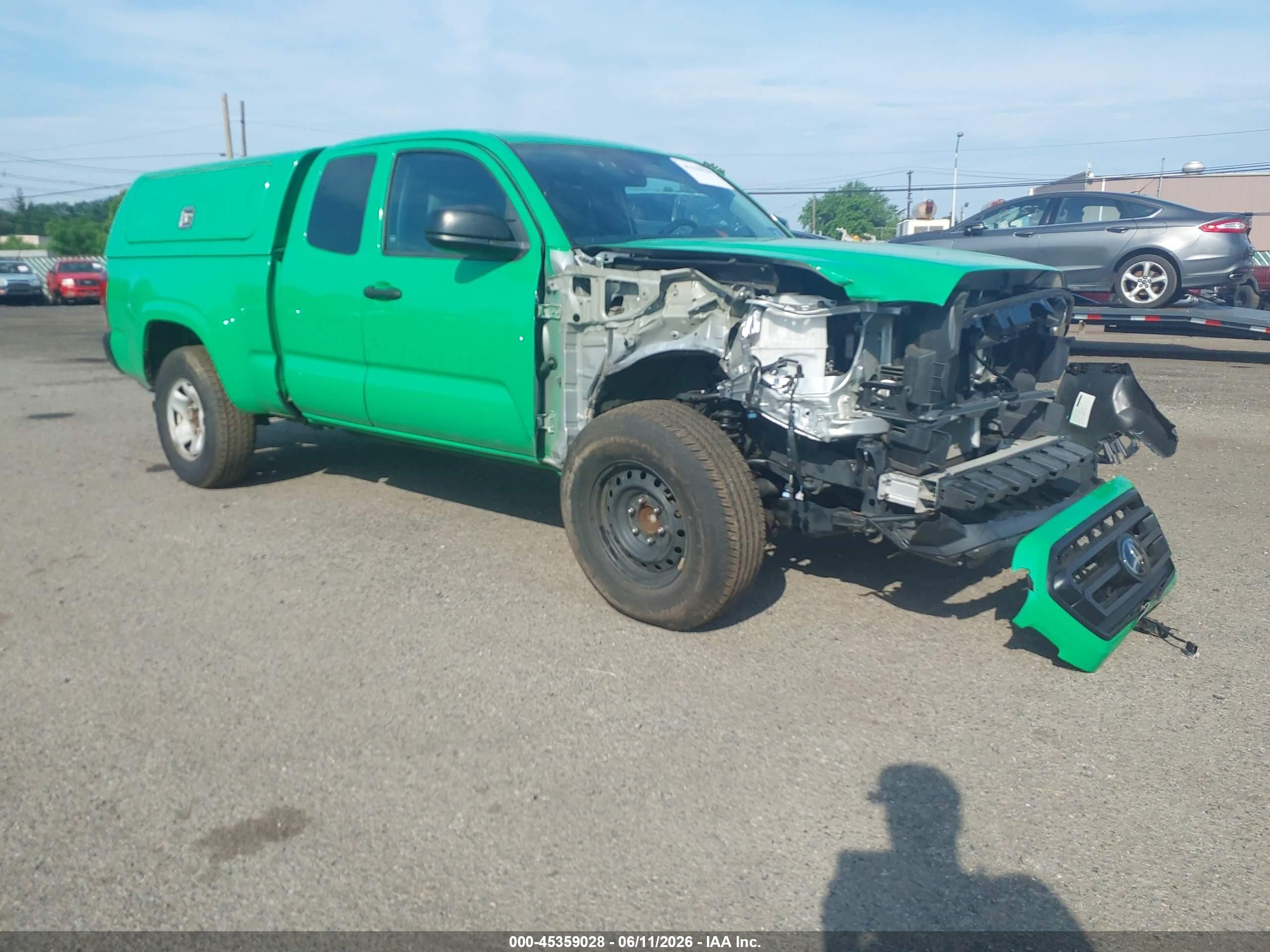 2021 Toyota Tacoma SR, VIN 3TYRX5GN7MT025177 — Front end