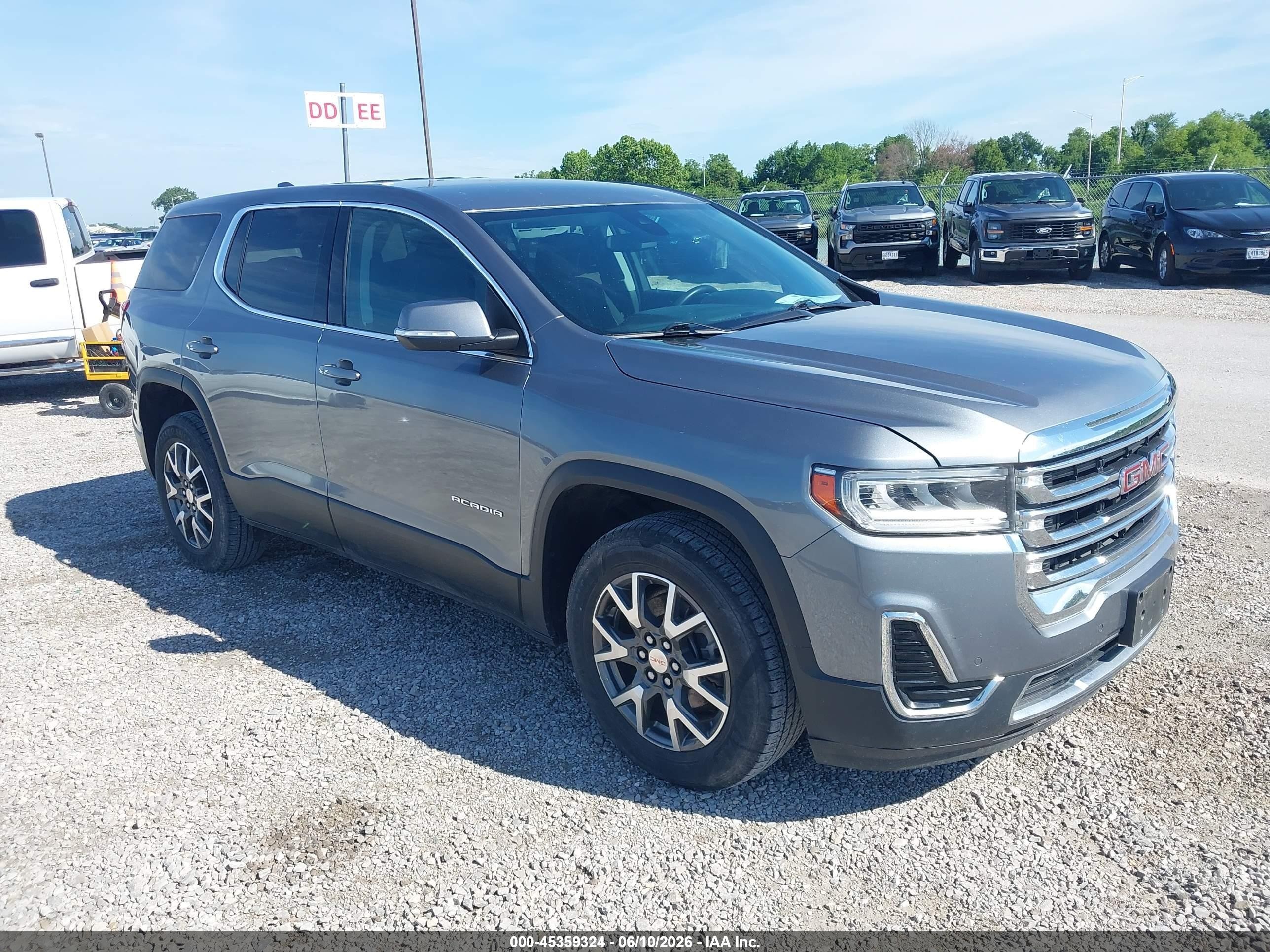 2022 GMC Acadia SLE, VIN 1GKKNRL42NZ132360 — Перед