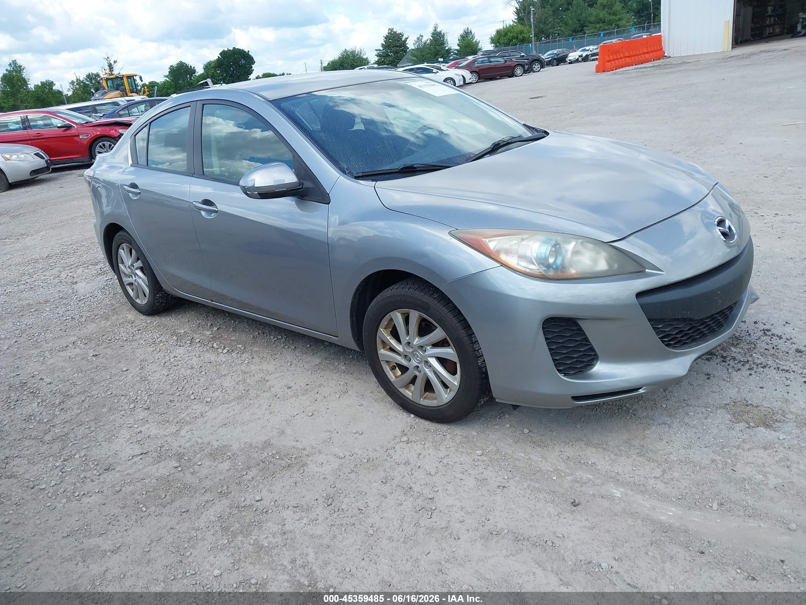 2012 Mazda 3 i Touring, VIN JM1BL1V88C1652481 — Normal wear