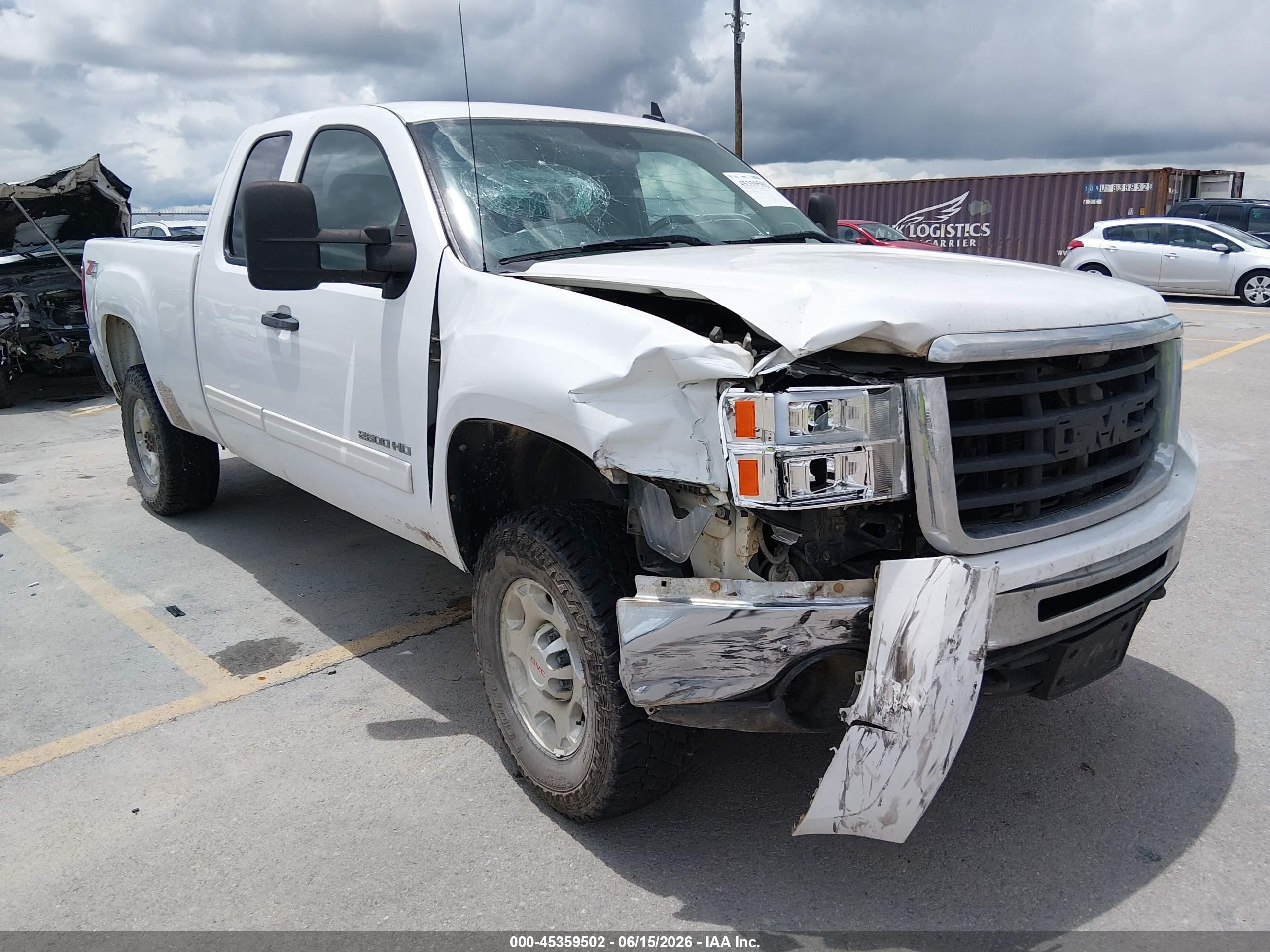 2010 GMC Sierra 2500HD SLE, VIN 1GT5K0BG5AZ188568 — Front end