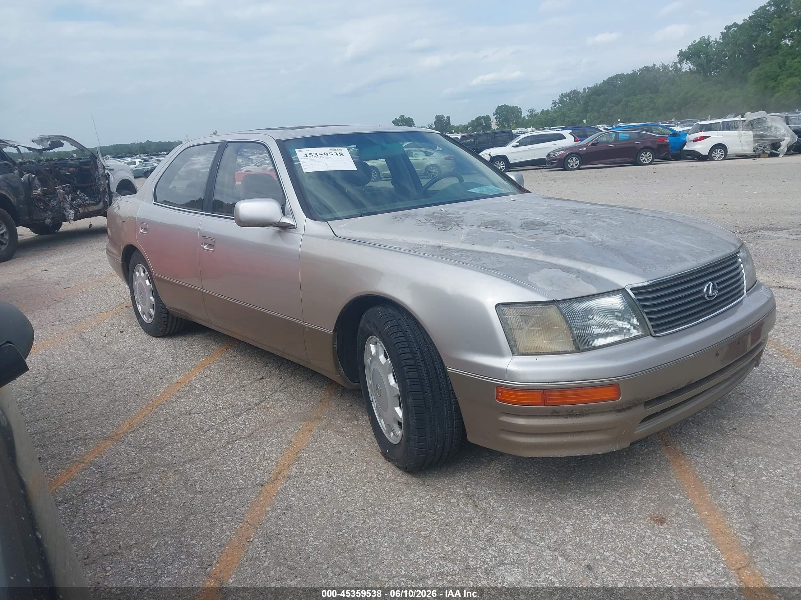 1995 Lexus LS 400, VIN JT8UF22E0S0012512 — Normal wear