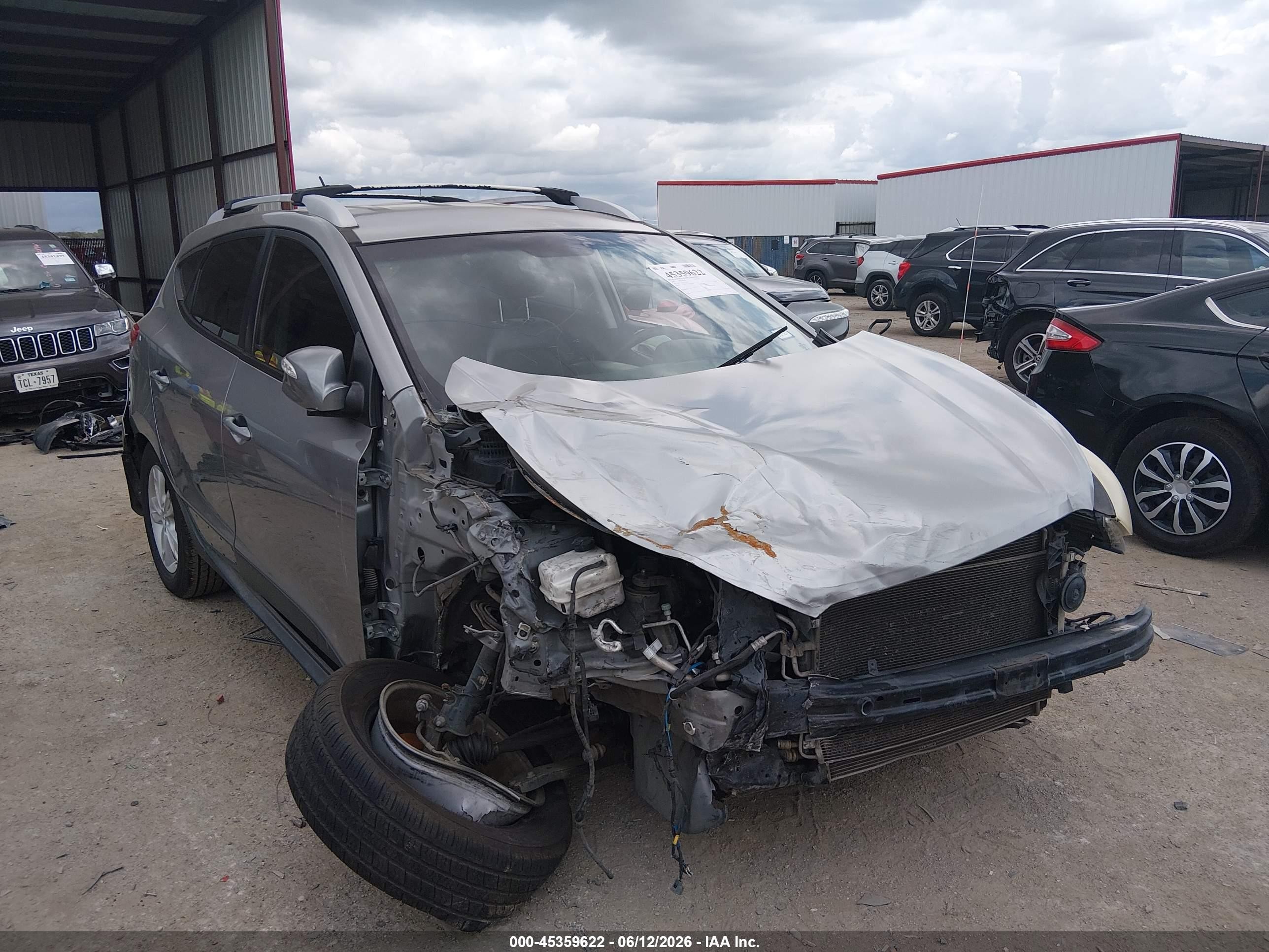 2012 Hyundai Tucson GLS, VIN KM8JU3AC7CU374679 — Front end
