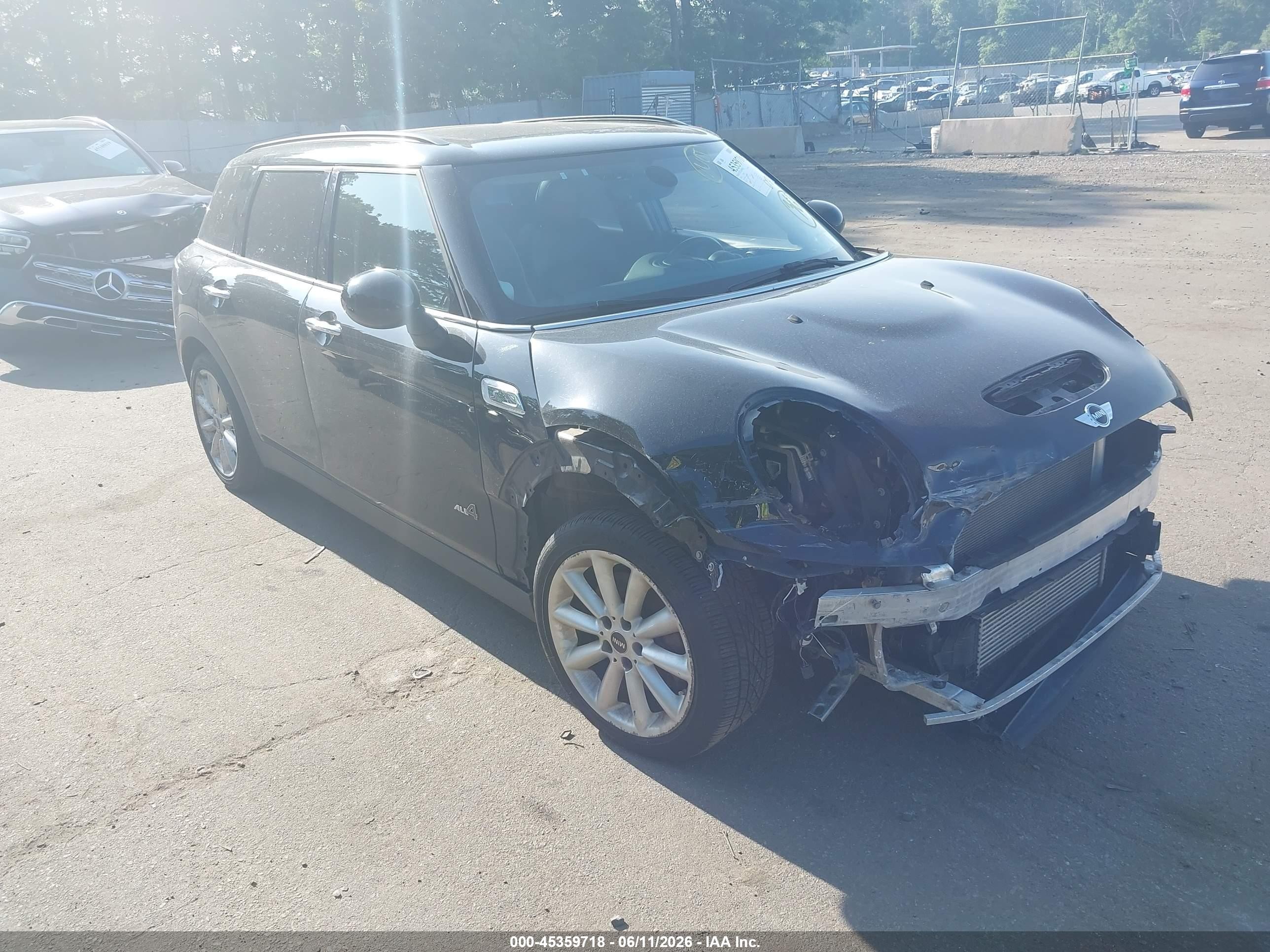 2018 MINI Clubman Cooper S, VIN WMWLU5C53J2G03410 — Перед