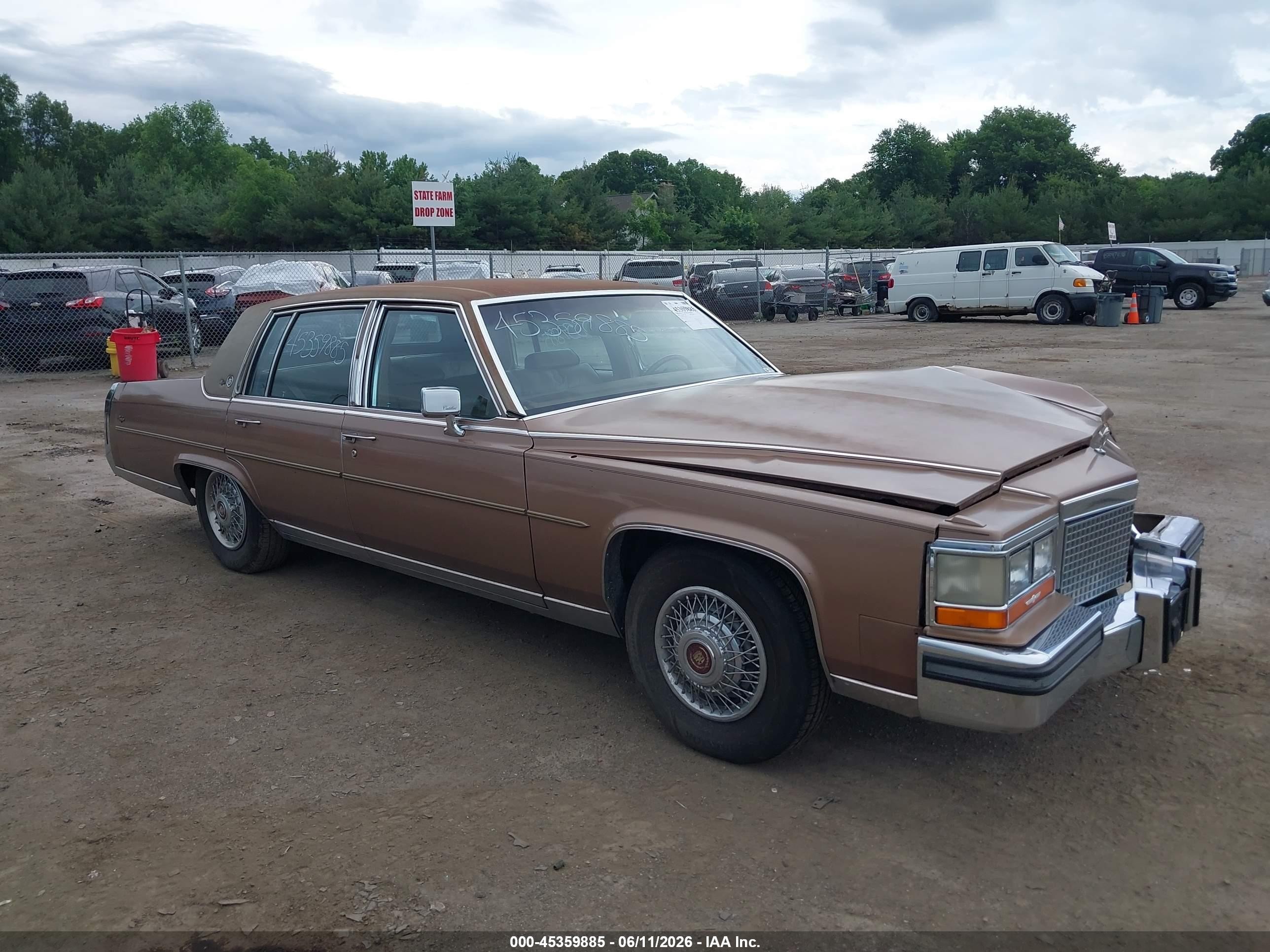 1988 Cadillac Brougham, VIN 1G6DW51Y2J9702872 — Перед