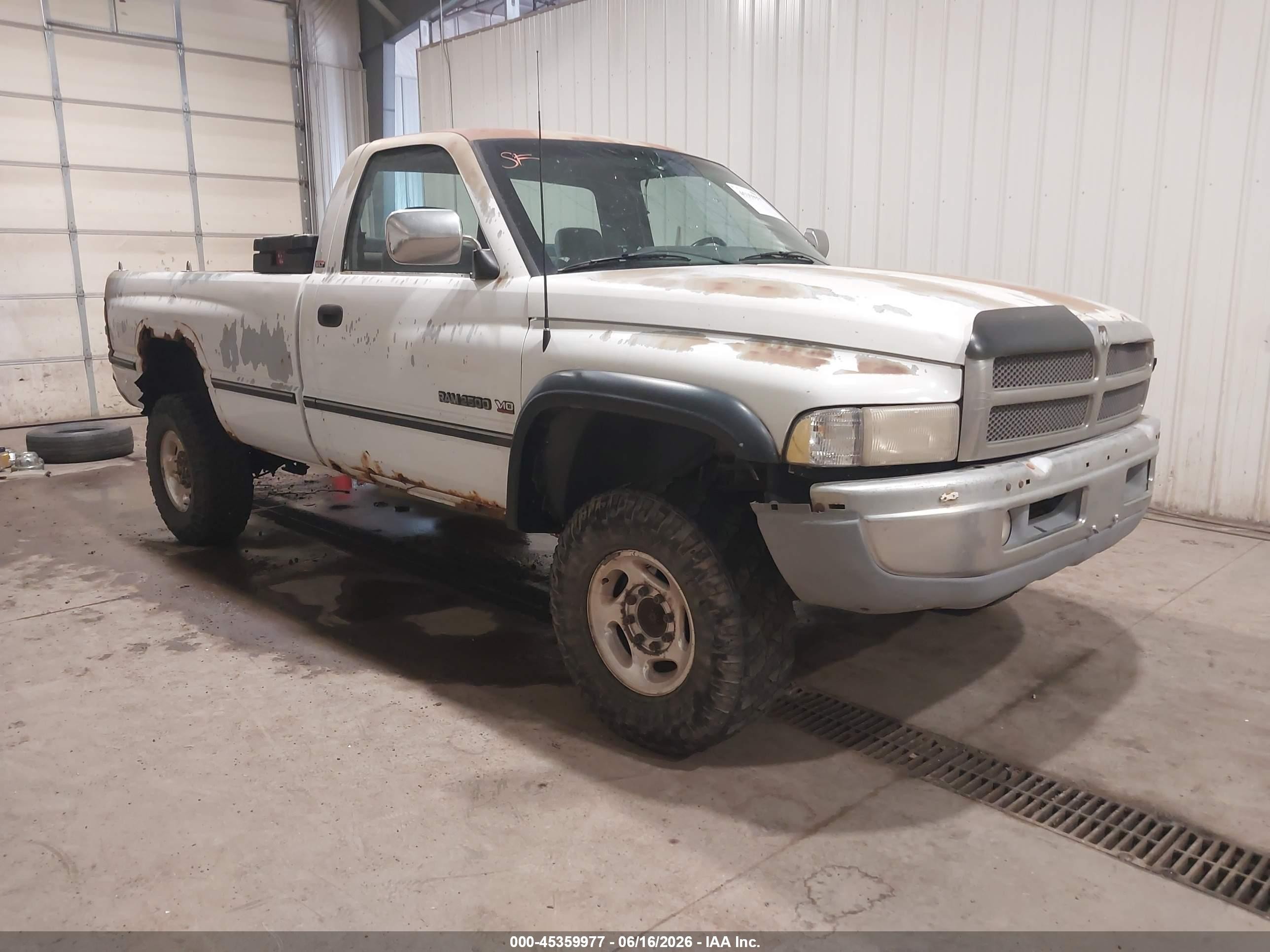 1996 Dodge 2500, VIN 1B7KF26W9TS649089 — Side