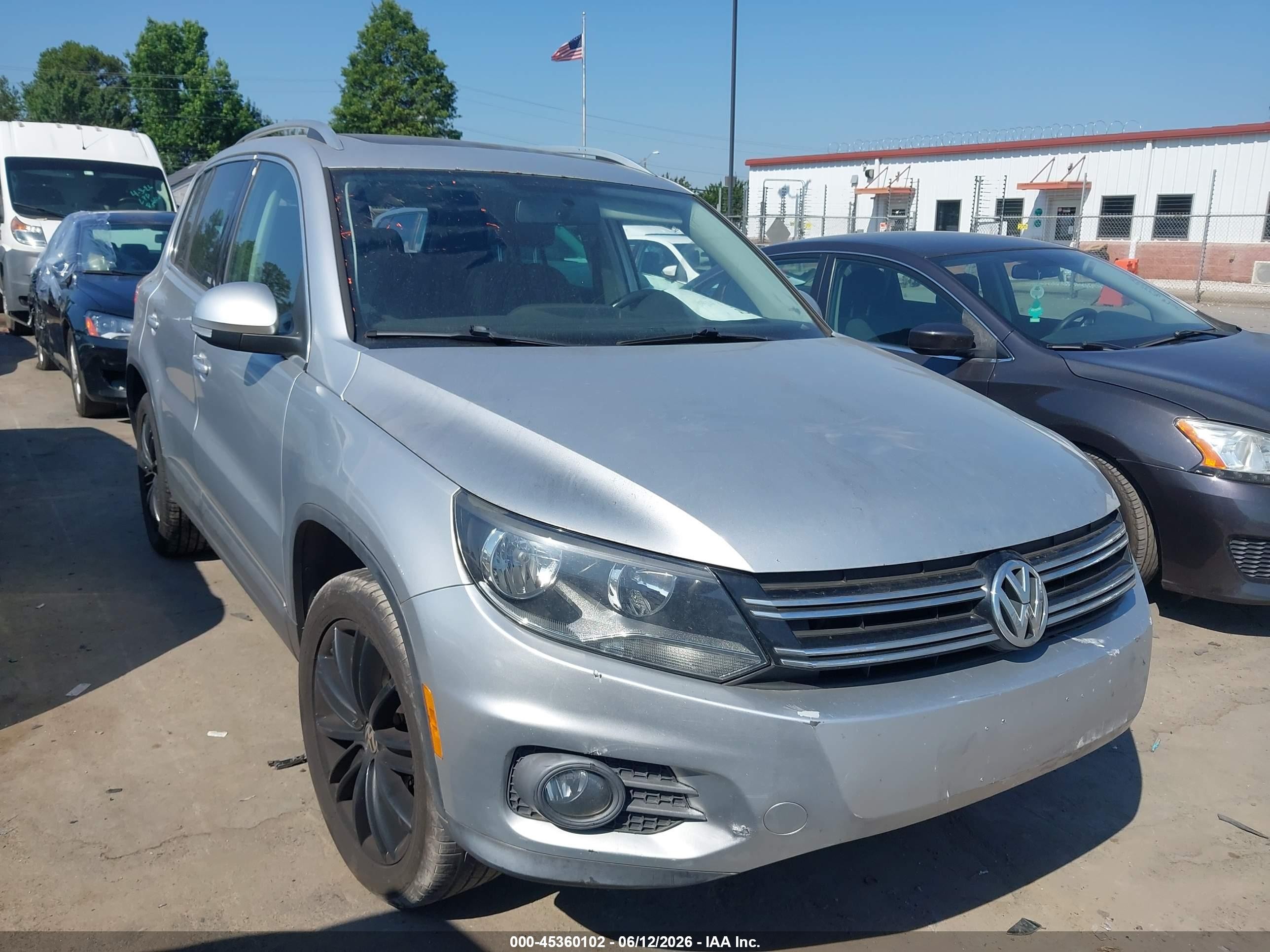 2014 Volkswagen Tiguan S, VIN WVGBV3AX0EW540858 — Rear end