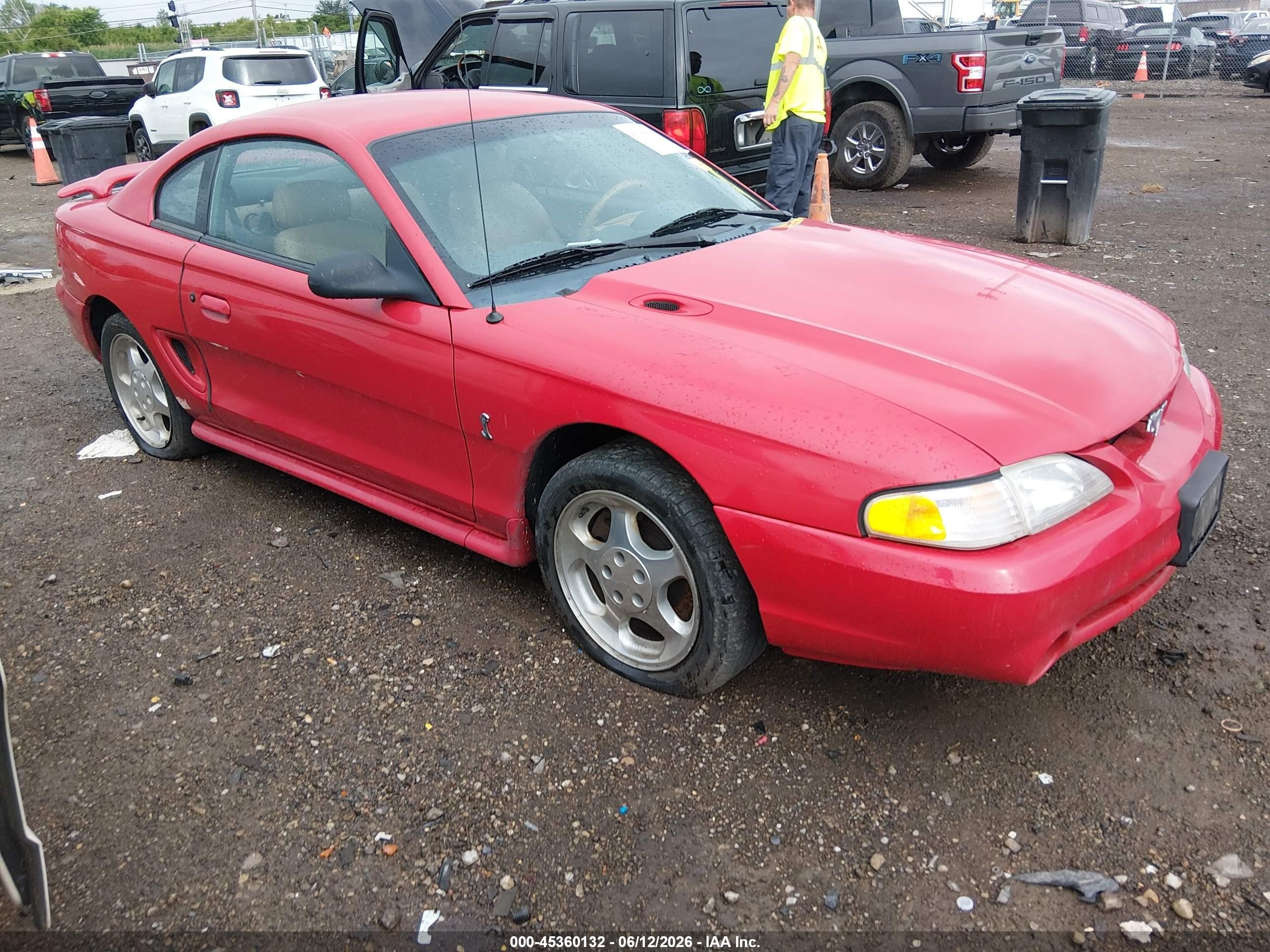 1995 Ford Mustang, VIN 1FALP42D4SF194697 — Normal wear