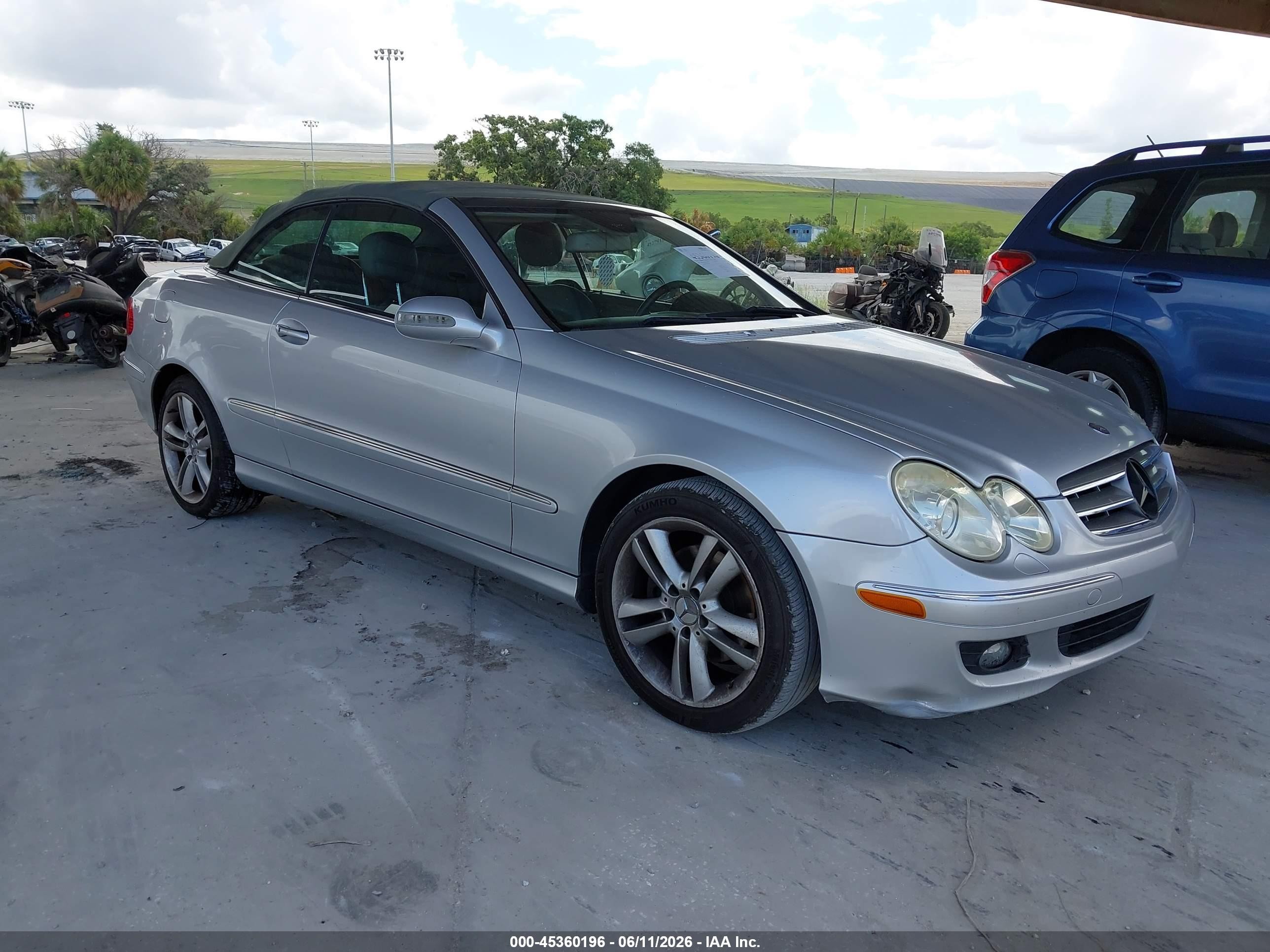 2007 Mercedes-Benz CLK 350, VIN WDBTK56F47T085786 — Normal wear