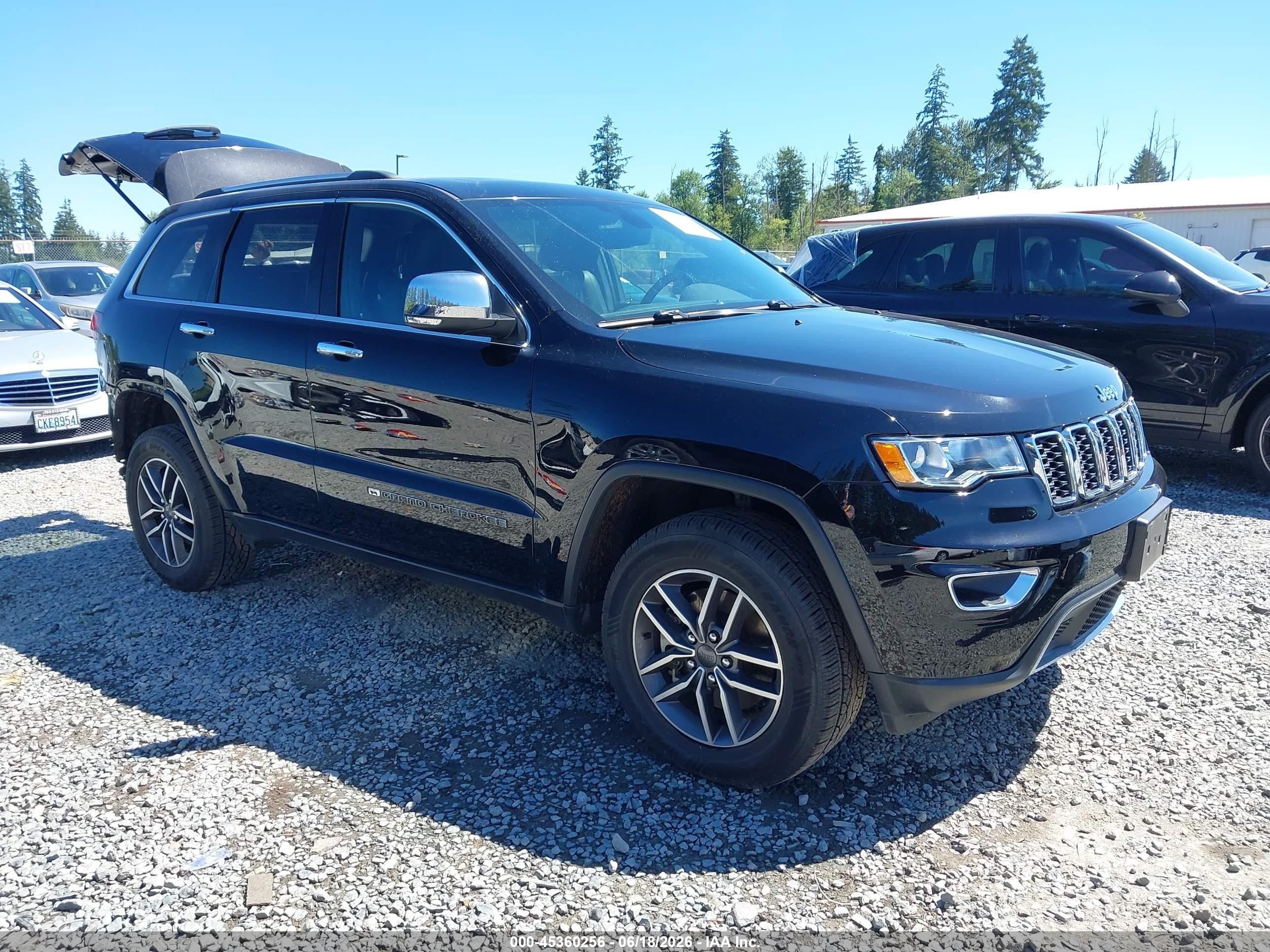 2022 Jeep Grand Cherokee Limited, VIN 1C4RJFBG3NC178024 — Rear end