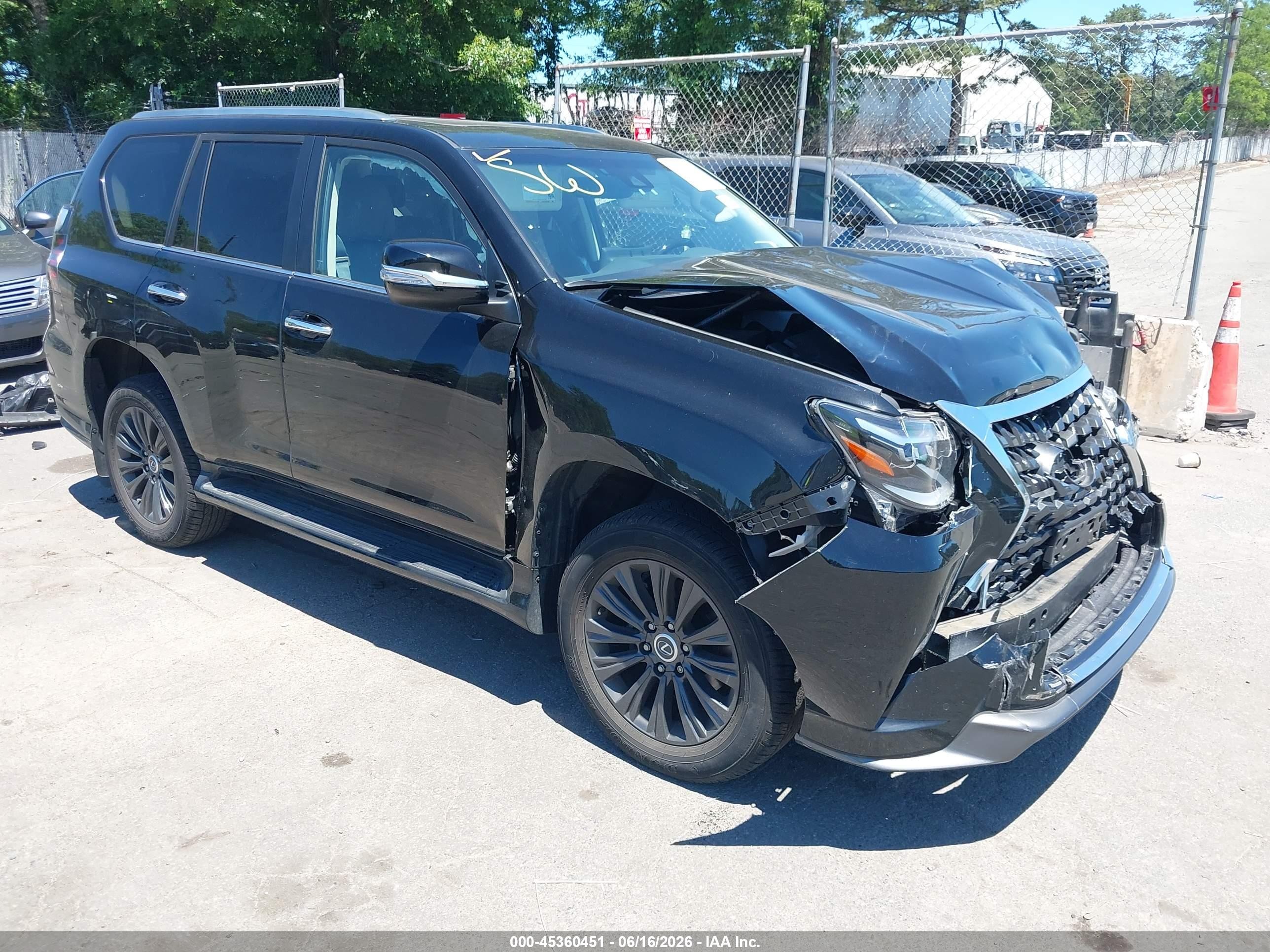 2023 Lexus GX 460 Premium, VIN JTJAM7BX8P5383983 — Перед