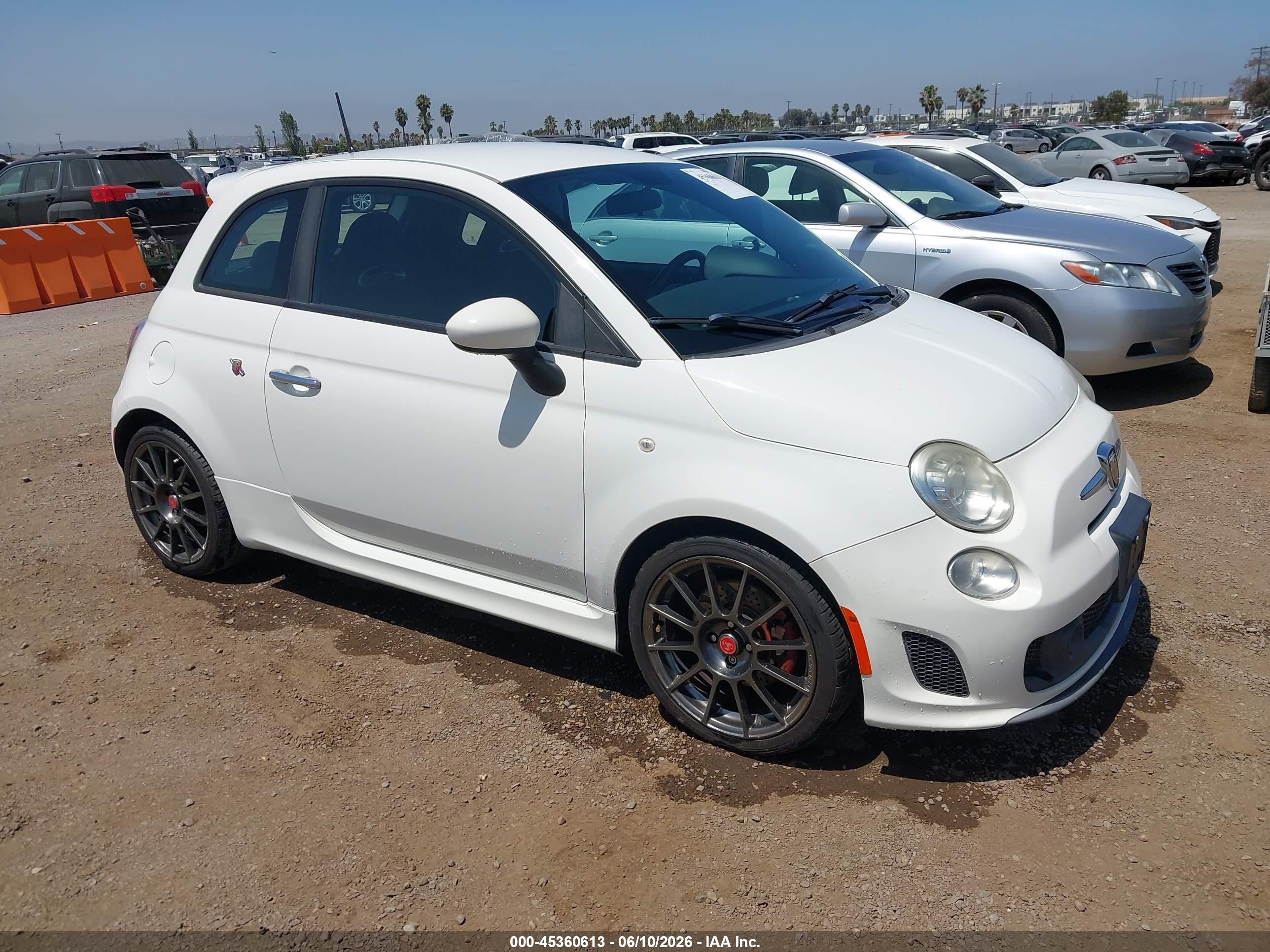 2015 FIAT 500 Abarth, VIN 3C3CFFFH6FT741474 — Normal wear