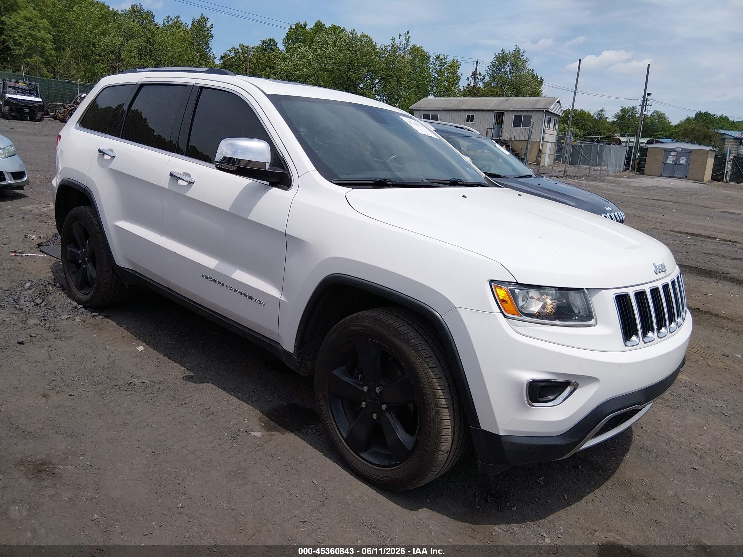 2016 Jeep Grand Cherokee Limited 75th Anniversary, VIN 1C4RJFBG2GC310600 — Front end