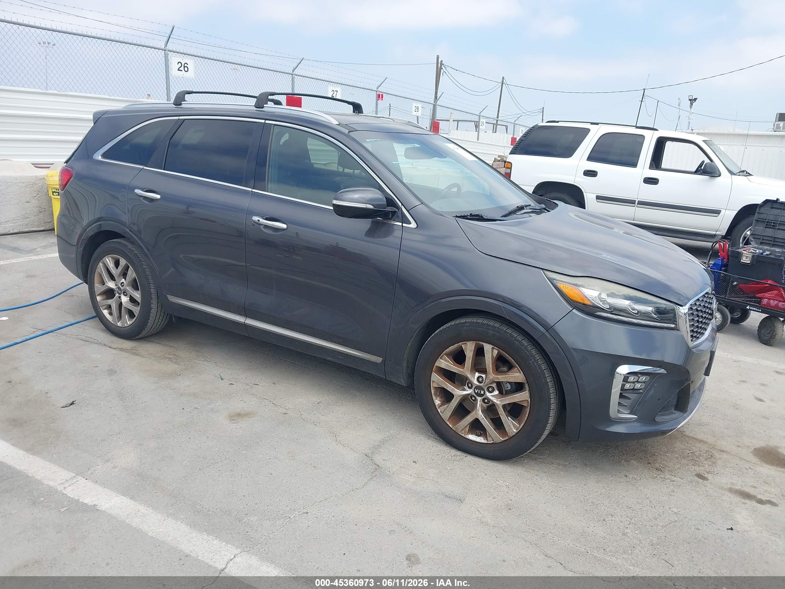 2019 Kia Sorento SX Limited, VIN 5XYPK4A5XKG450844 — Rear end