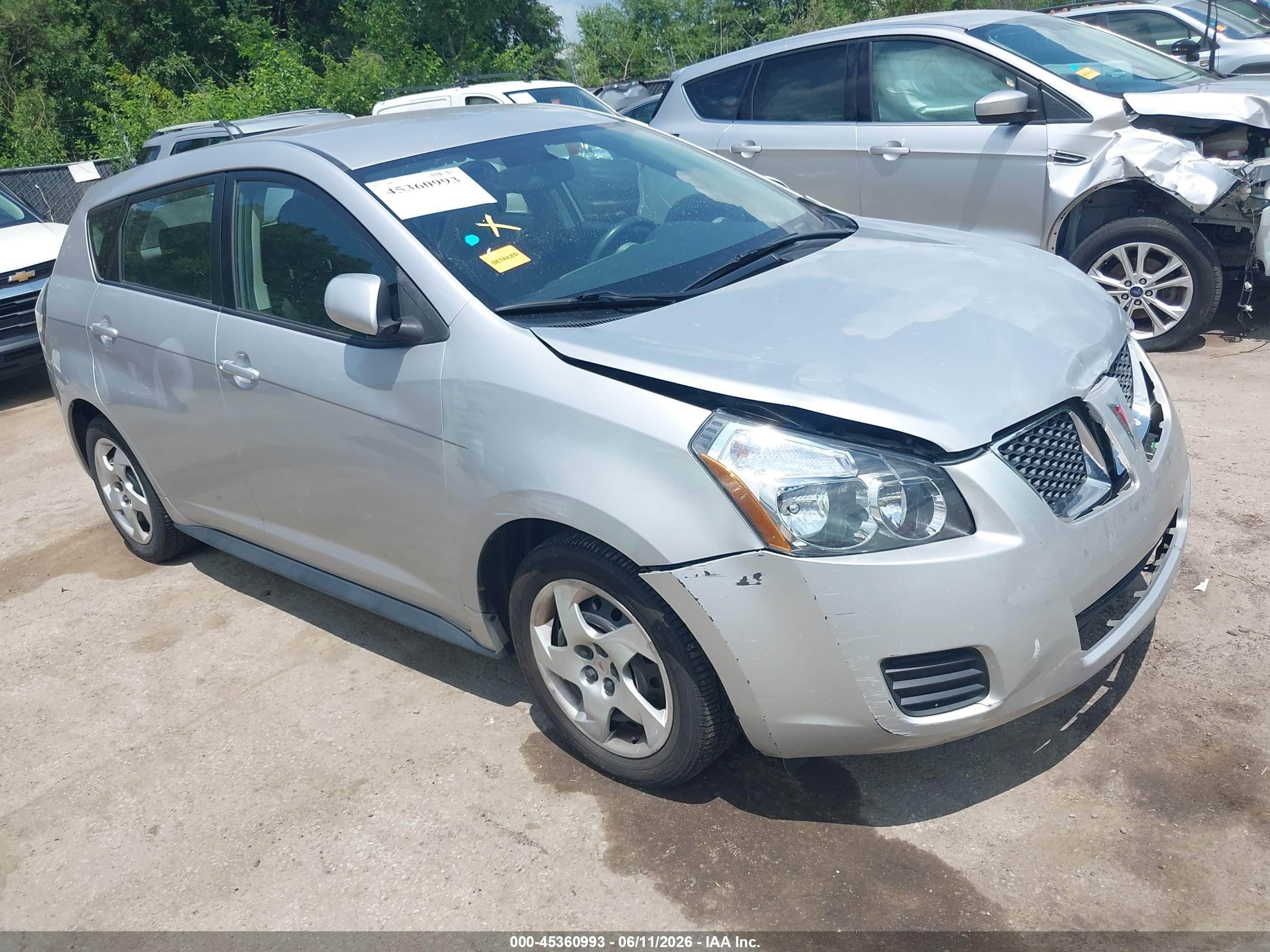 2010 Pontiac Vibe 1SA, VIN 5Y2SP6E84AZ407578 — Front end