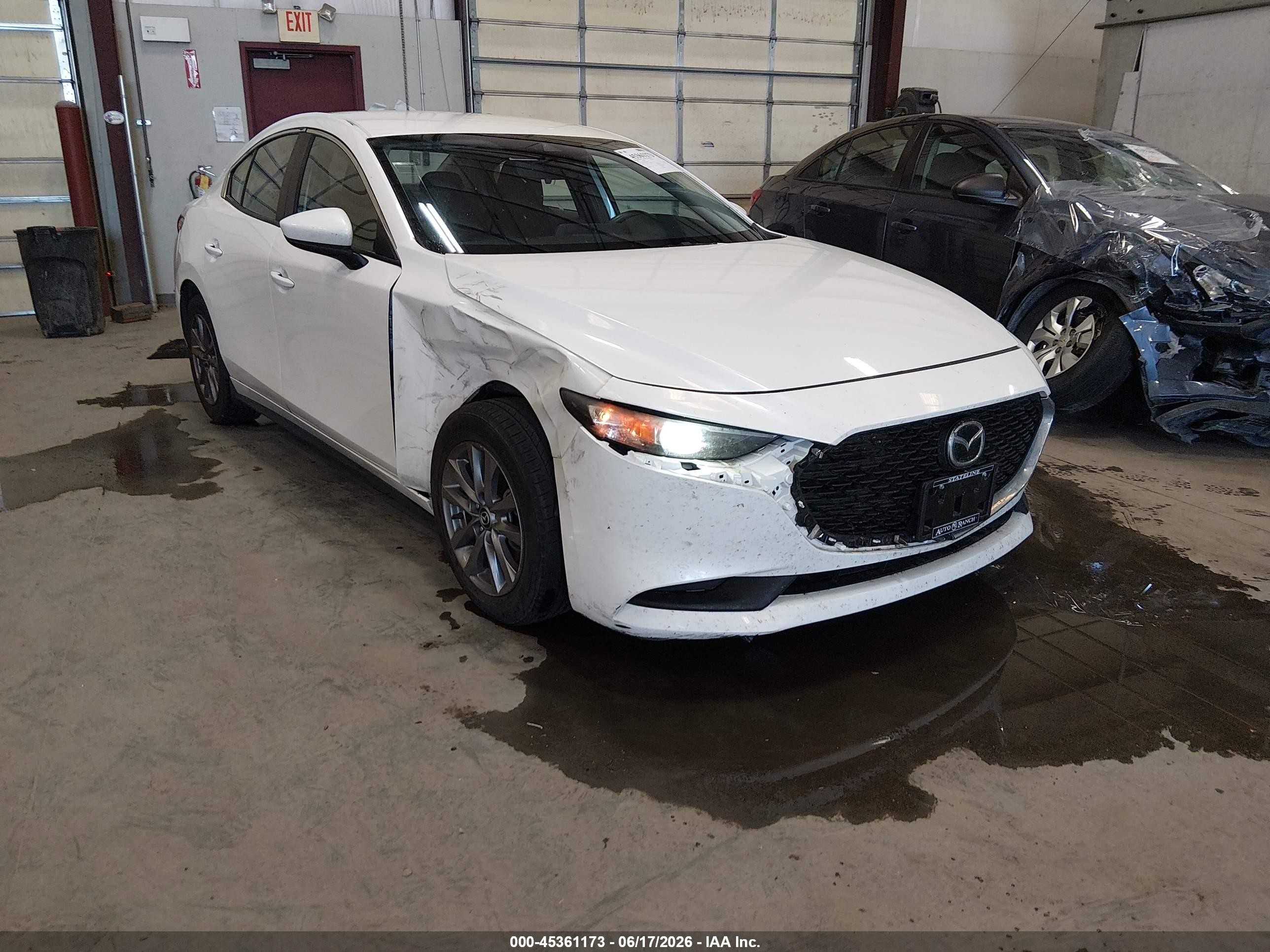 2021 Mazda 3 S, VIN JM1BPAAL4M1313765 — Side